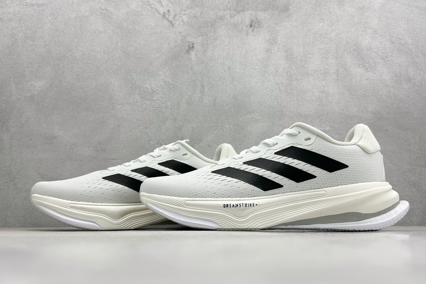 Adidas Supernova Prima M 低帮透气休闲运动跑鞋 TE1684-High Quatity Cheap Brand wholesale wholesaler seller Clothes Bags handbags Sneakers Top Fashion Clothing Shoes from China Factory Chinese suppliers best Quality Beautiful Price Adidas Supernova Prima M 低帮透气休闲运动跑鞋 TE1684