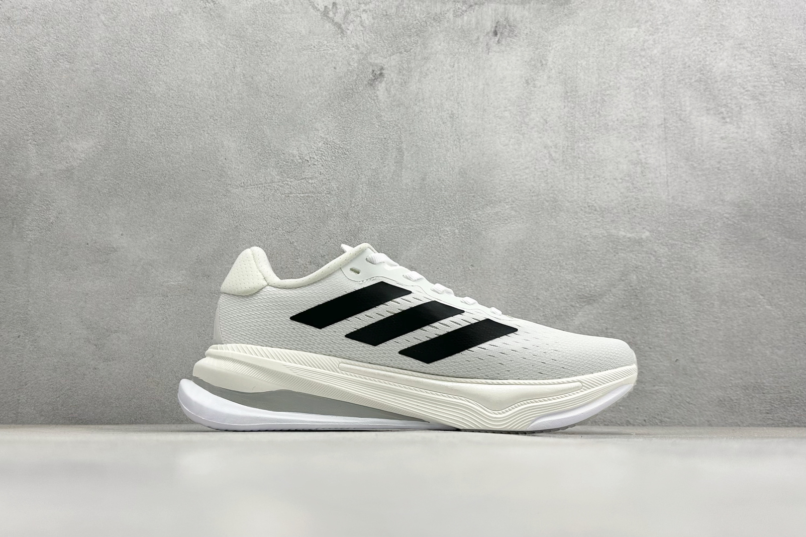 Adidas Supernova Prima M 低帮透气休闲运动跑鞋 TE1684-High Quatity Cheap Brand wholesale wholesaler seller Clothes Bags handbags Sneakers Top Fashion Clothing Shoes from China Factory Chinese suppliers best Quality Beautiful Price Adidas Supernova Prima M 低帮透气休闲运动跑鞋 TE1684