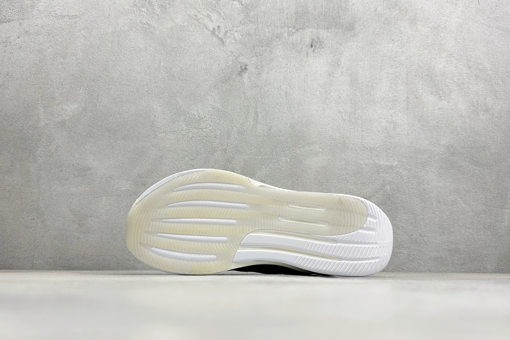 Adidas Supernova Prima M 低帮透气休闲运动跑鞋 TE1684-High Quatity Cheap Brand wholesale wholesaler seller Clothes Bags handbags Sneakers Top Fashion Clothing Shoes from China Factory Chinese suppliers best Quality Beautiful Price Adidas Supernova Prima M 低帮透气休闲运动跑鞋 TE1684