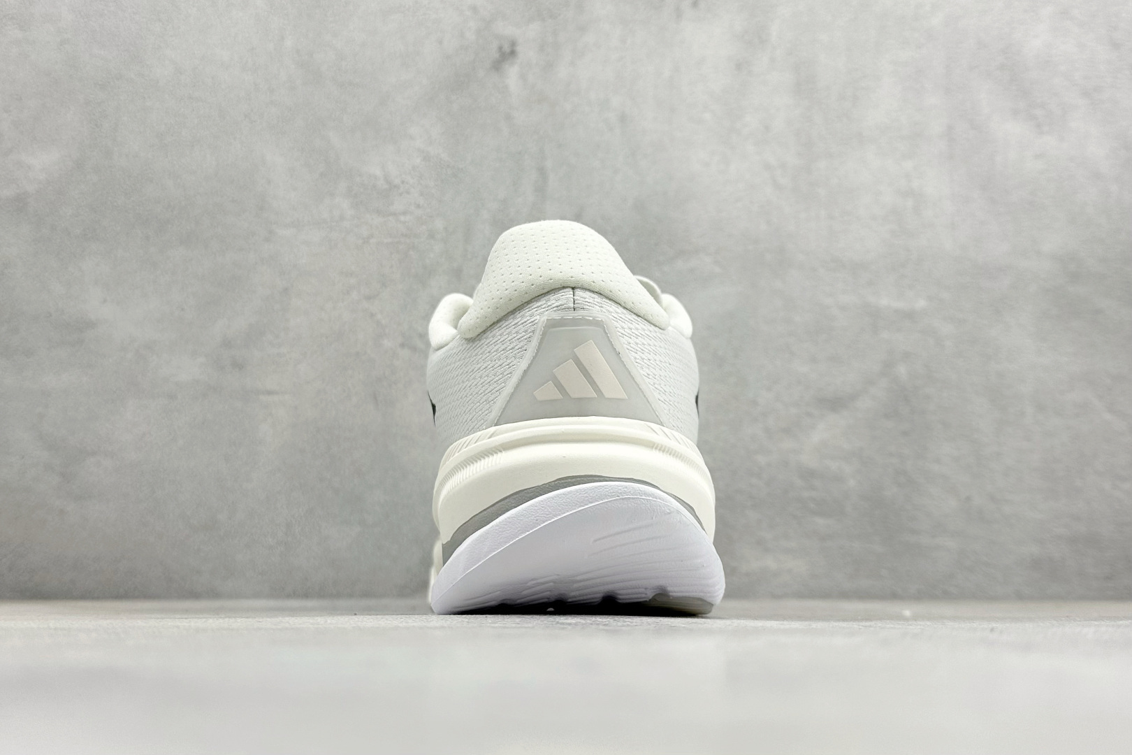 Adidas Supernova Prima M 低帮透气休闲运动跑鞋 TE1684-High Quatity Cheap Brand wholesale wholesaler seller Clothes Bags handbags Sneakers Top Fashion Clothing Shoes from China Factory Chinese suppliers best Quality Beautiful Price Adidas Supernova Prima M 低帮透气休闲运动跑鞋 TE1684