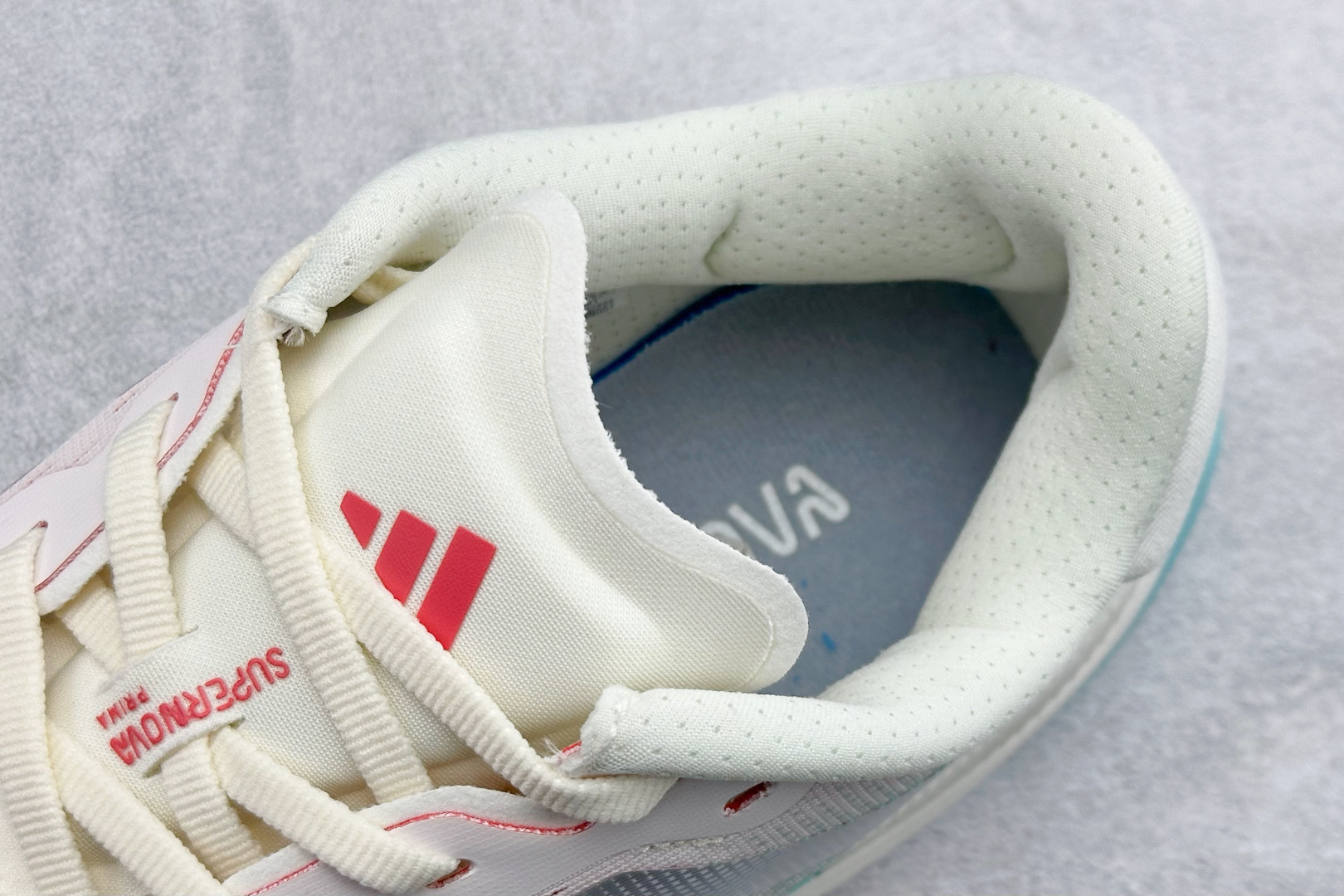 Adidas Supernova Prima M 低帮透气休闲运动跑鞋 TE1681