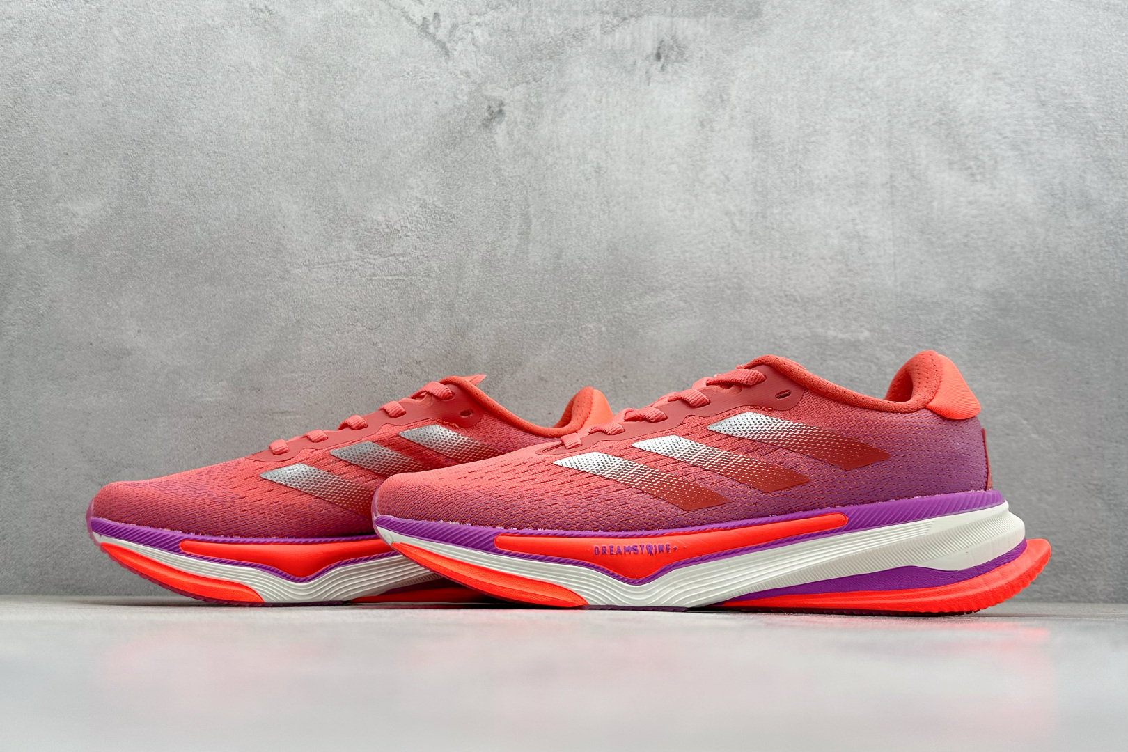 Adidas Supernova Prima M 低帮透气休闲运动跑鞋 TE1682