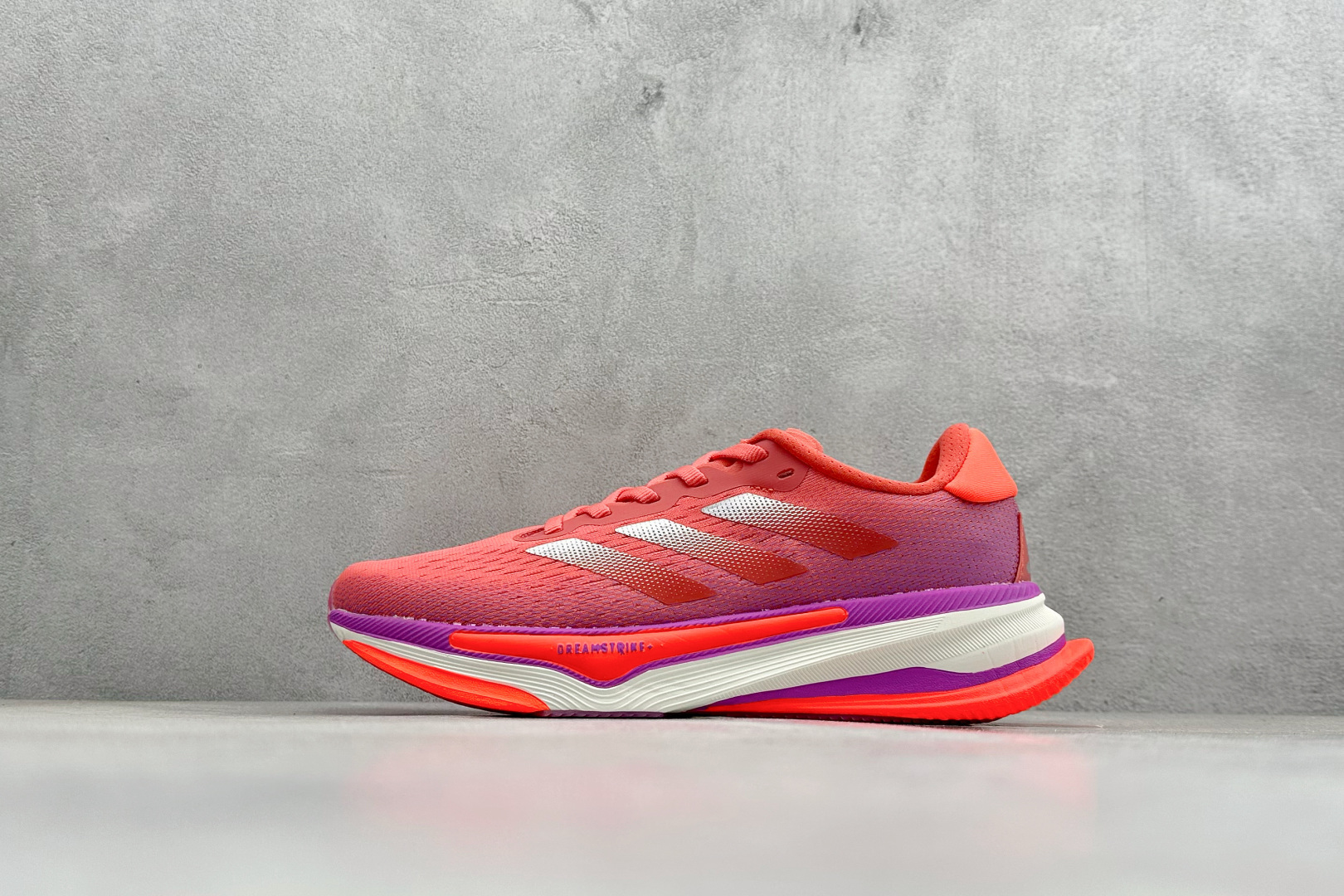 Adidas Supernova Prima M 低帮透气休闲运动跑鞋 TE1682