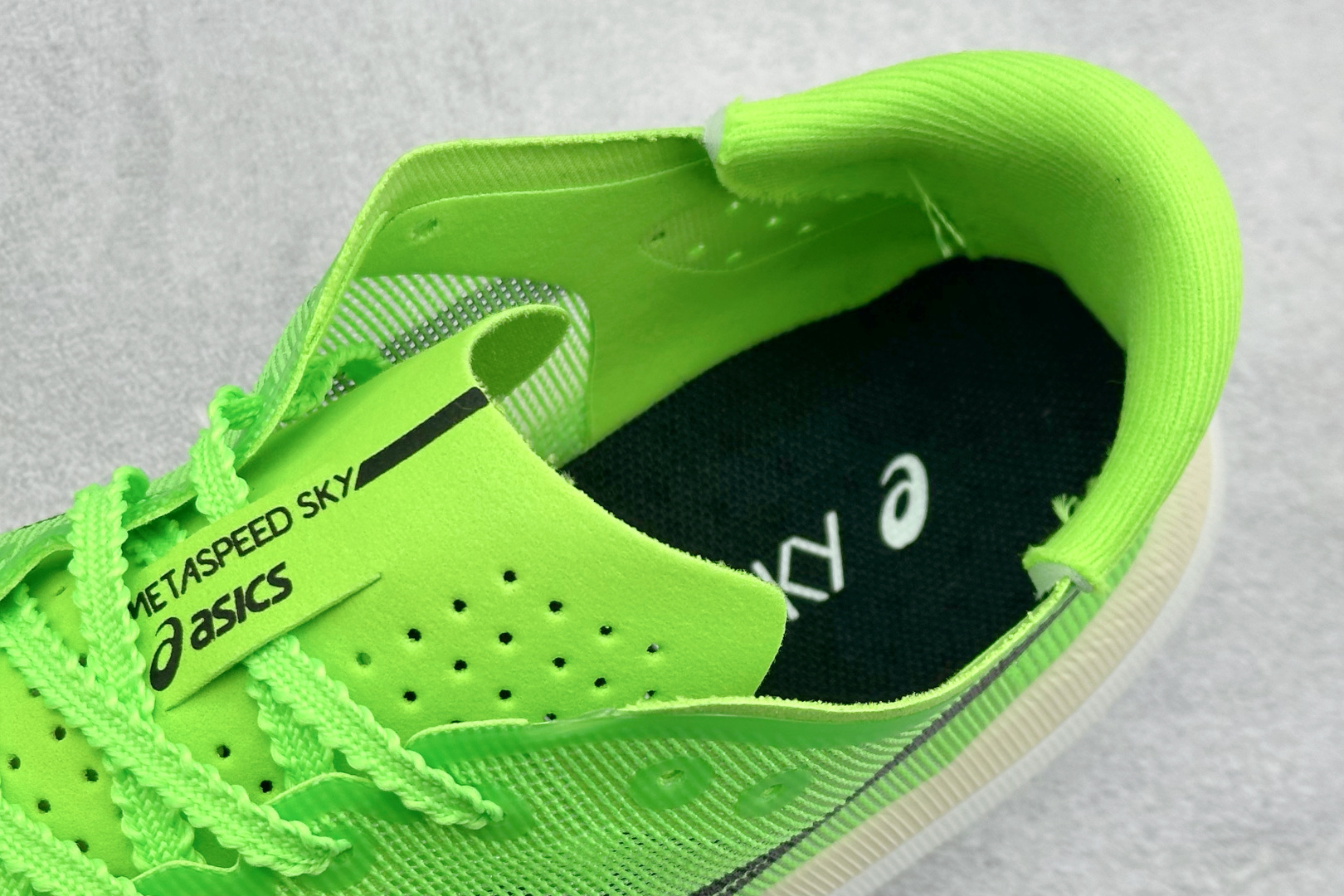 Asics METASPEED SKY TOKYO 亚瑟士运动休闲跑鞋轻量舒适透气材质 1013A162-300