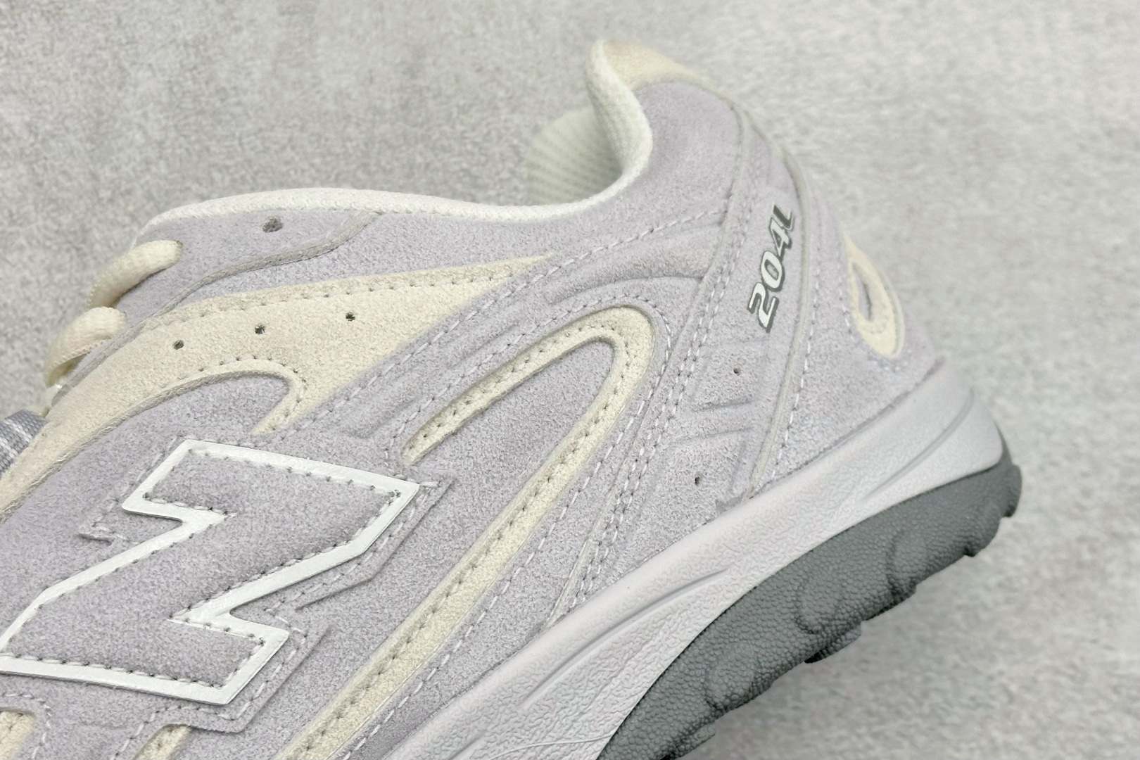 New Balance 204系列复古透气休闲运动慢跑鞋 U204LMMB-High Quatity Cheap Brand wholesale wholesaler seller Clothes Bags handbags Sneakers Top Fashion Clothing Shoes from China Factory Chinese suppliers best Quality Beautiful Price New Balance 204系列复古透气休闲运动慢跑鞋 U204LMMB