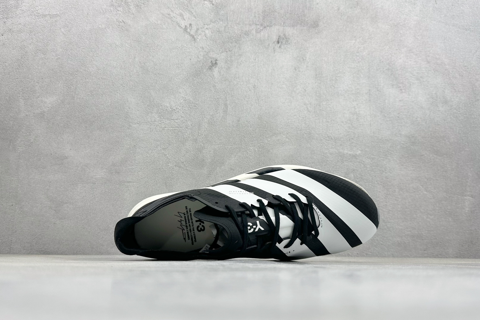 Y-3 x Adidas Adizero Adios 4 M 阿迪透气轻盈低帮跑步鞋 KI6877-High Quatity Cheap Brand wholesale wholesaler seller Clothes Bags handbags Sneakers Top Fashion Clothing Shoes from China Factory Chinese suppliers best Quality Beautiful Price Y-3 x Adidas Adizero Adios 4 M 阿迪透气轻盈低帮跑步鞋 KI6877