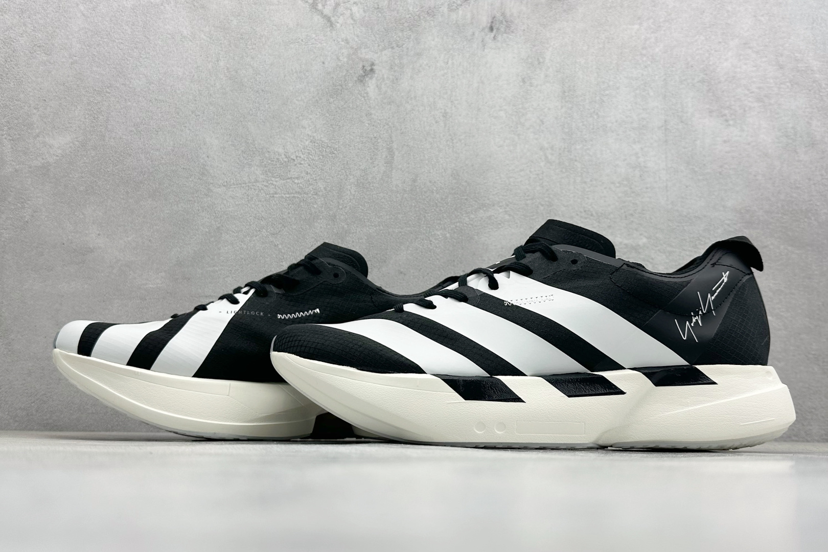 Y-3 x Adidas Adizero Adios 4 M 阿迪透气轻盈低帮跑步鞋 KI6877-High Quatity Cheap Brand wholesale wholesaler seller Clothes Bags handbags Sneakers Top Fashion Clothing Shoes from China Factory Chinese suppliers best Quality Beautiful Price Y-3 x Adidas Adizero Adios 4 M 阿迪透气轻盈低帮跑步鞋 KI6877