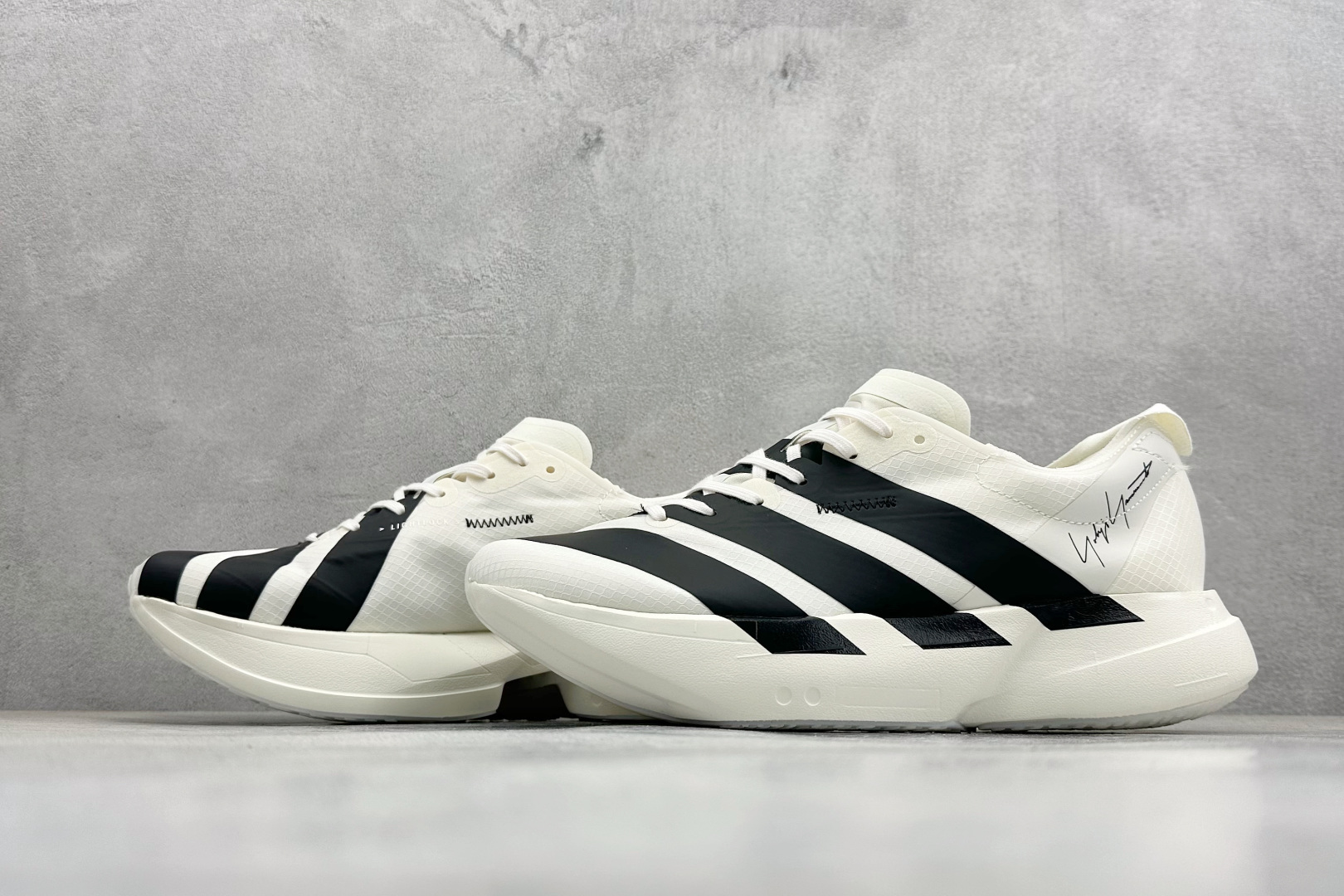 Y-3 x Adidas Adizero Adios 4 M 阿迪透气轻盈低帮跑步鞋 KI6875-High Quatity Cheap Brand wholesale wholesaler seller Clothes Bags handbags Sneakers Top Fashion Clothing Shoes from China Factory Chinese suppliers best Quality Beautiful Price Y-3 x Adidas Adizero Adios 4 M 阿迪透气轻盈低帮跑步鞋 KI6875