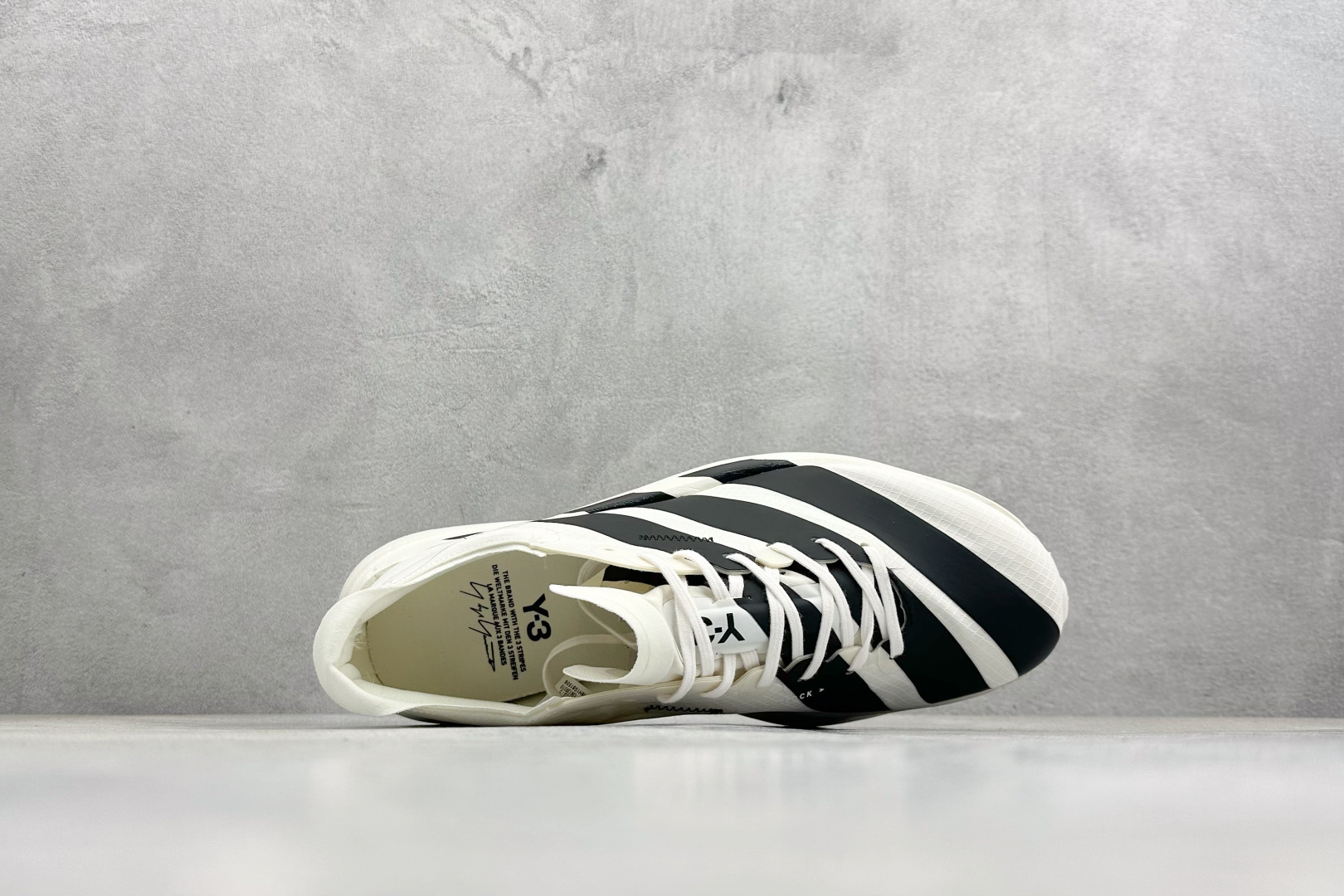 Y-3 x Adidas Adizero Adios 4 M 阿迪透气轻盈低帮跑步鞋 KI6875-High Quatity Cheap Brand wholesale wholesaler seller Clothes Bags handbags Sneakers Top Fashion Clothing Shoes from China Factory Chinese suppliers best Quality Beautiful Price Y-3 x Adidas Adizero Adios 4 M 阿迪透气轻盈低帮跑步鞋 KI6875