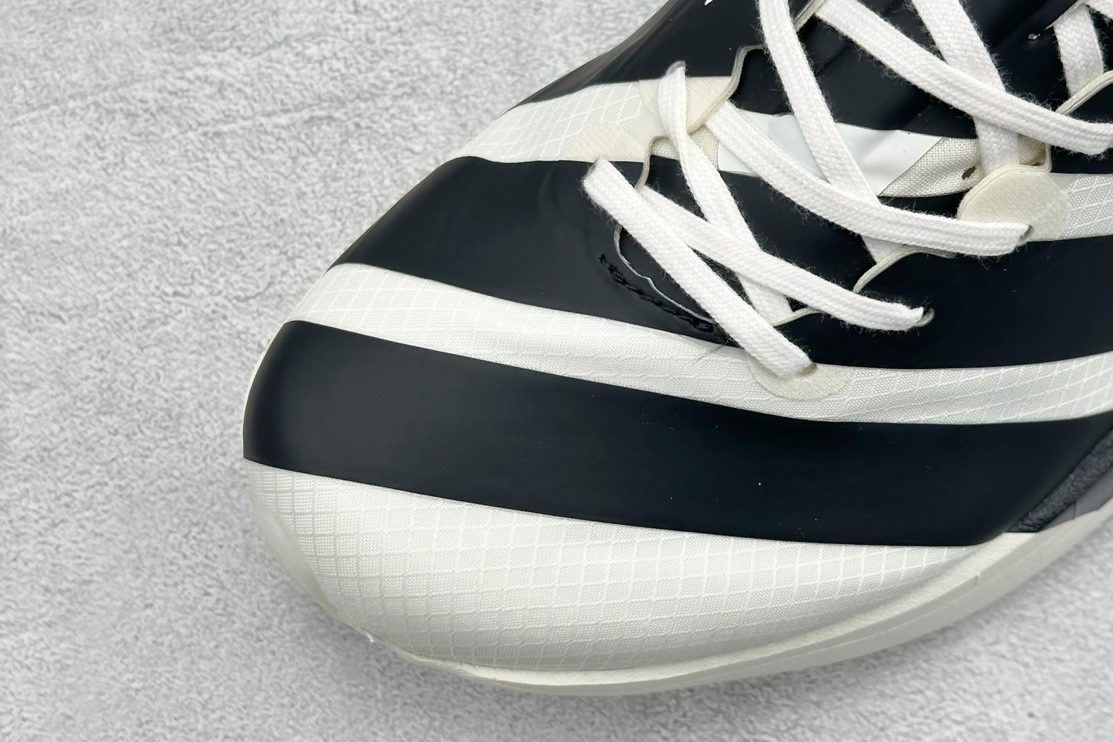 Y-3 x Adidas Adizero Adios 4 M 阿迪透气轻盈低帮跑步鞋 KI6875-High Quatity Cheap Brand wholesale wholesaler seller Clothes Bags handbags Sneakers Top Fashion Clothing Shoes from China Factory Chinese suppliers best Quality Beautiful Price Y-3 x Adidas Adizero Adios 4 M 阿迪透气轻盈低帮跑步鞋 KI6875