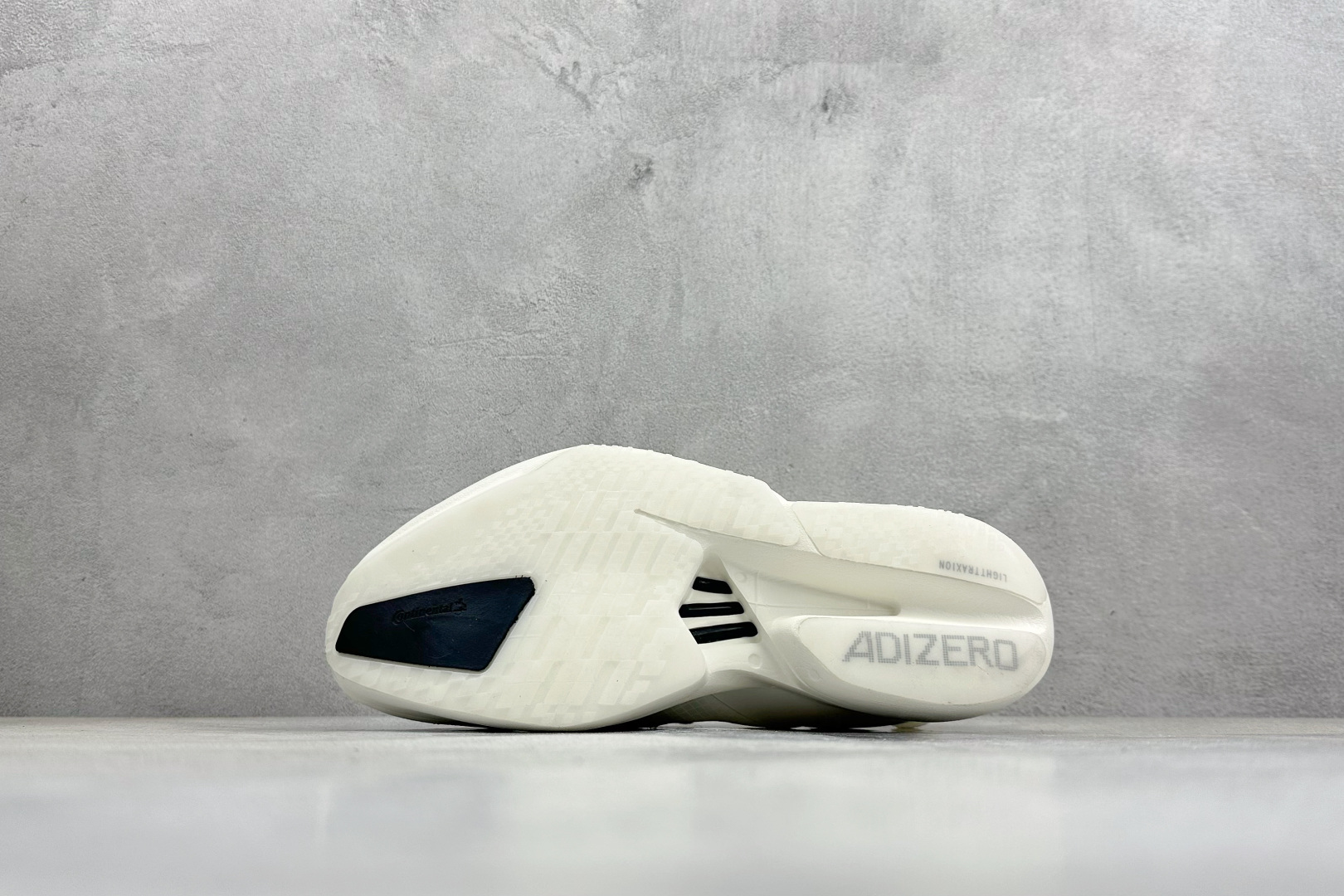 Y-3 x Adidas Adizero Adios 4 M 阿迪透气轻盈低帮跑步鞋 KI6875-High Quatity Cheap Brand wholesale wholesaler seller Clothes Bags handbags Sneakers Top Fashion Clothing Shoes from China Factory Chinese suppliers best Quality Beautiful Price Y-3 x Adidas Adizero Adios 4 M 阿迪透气轻盈低帮跑步鞋 KI6875