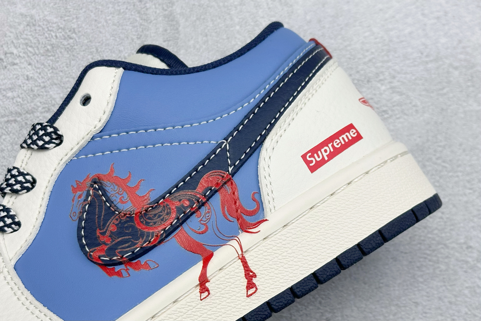 Nike Air Jordan 1 Low 定制配色 马年联名 定制AJ联名-高端定制 低帮复古文化板鞋 XX2610-010-High Quatity Cheap Brand wholesale wholesaler seller Clothes Bags handbags Sneakers Top Fashion Clothing Shoes from China Factory Chinese suppliers best Quality Beautiful Price Nike Air Jordan 1 Low 定制配色 马年联名 定制AJ联名-高端定制 低帮复古文化板鞋 XX2610-010
