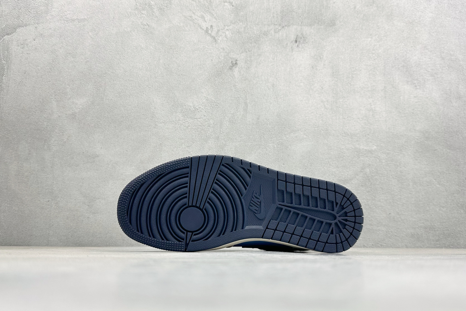 Nike Air Jordan 1 Low 定制配色 马年联名 定制AJ联名-高端定制 低帮复古文化板鞋 XX2610-010-High Quatity Cheap Brand wholesale wholesaler seller Clothes Bags handbags Sneakers Top Fashion Clothing Shoes from China Factory Chinese suppliers best Quality Beautiful Price Nike Air Jordan 1 Low 定制配色 马年联名 定制AJ联名-高端定制 低帮复古文化板鞋 XX2610-010
