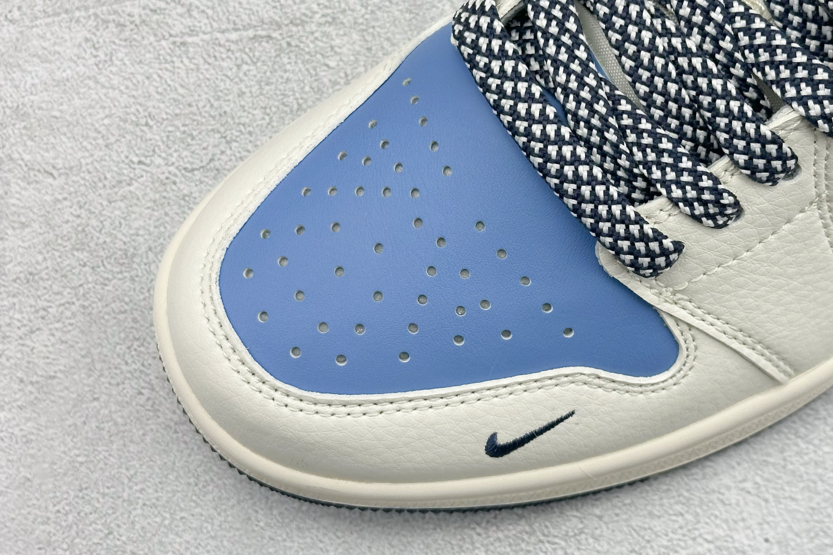 Nike Air Jordan 1 Low 定制配色 马年联名 定制AJ联名-高端定制 低帮复古文化板鞋 XX2610-010-High Quatity Cheap Brand wholesale wholesaler seller Clothes Bags handbags Sneakers Top Fashion Clothing Shoes from China Factory Chinese suppliers best Quality Beautiful Price Nike Air Jordan 1 Low 定制配色 马年联名 定制AJ联名-高端定制 低帮复古文化板鞋 XX2610-010