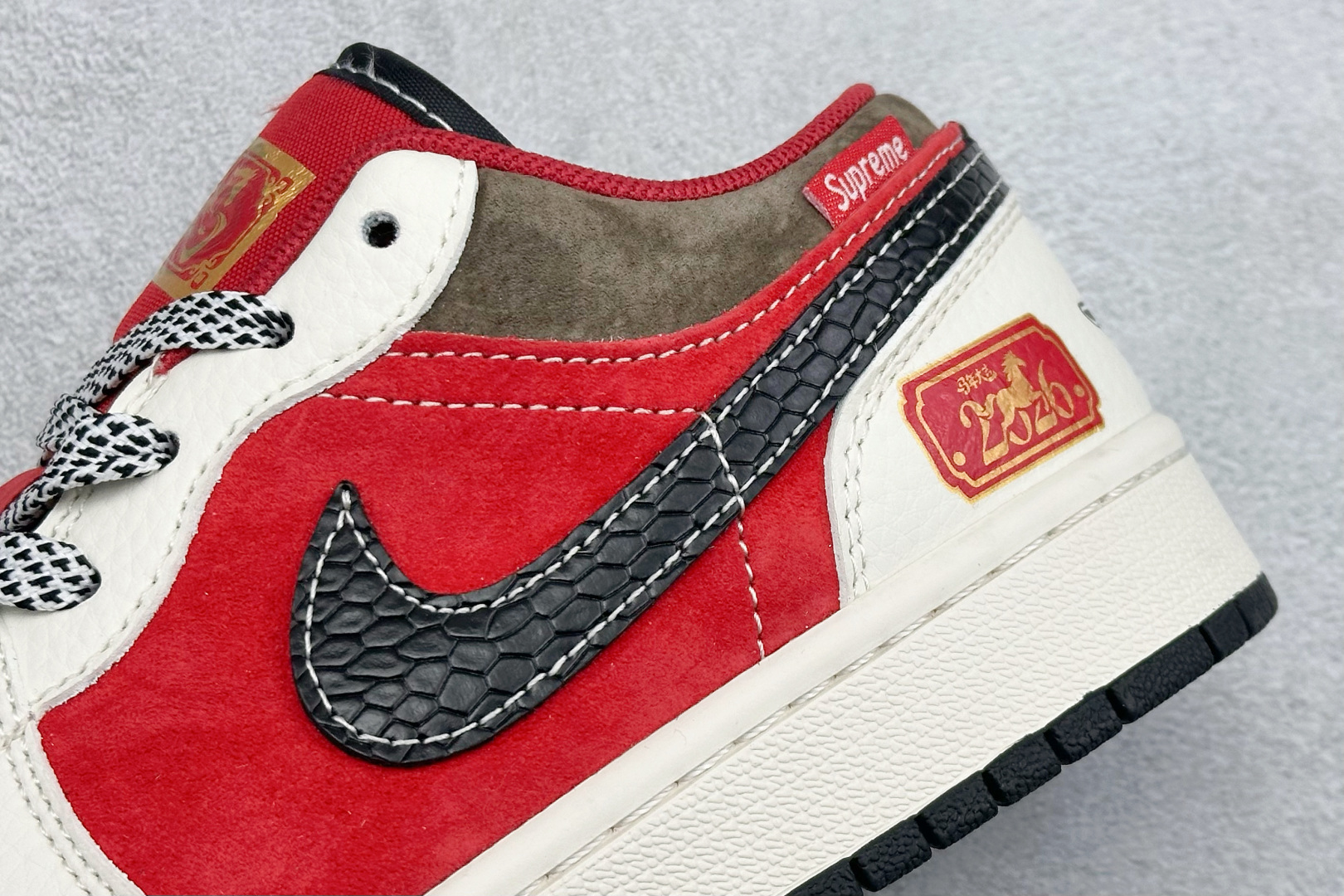 Air Jordan 1 Low AJ1 乔1 马年限定 骏马奔腾 高端定制 低帮复古篮球鞋 FC7688-203-High Quatity Cheap Brand wholesale wholesaler seller Clothes Bags handbags Sneakers Top Fashion Clothing Shoes from China Factory Chinese suppliers best Quality Beautiful Price Air Jordan 1 Low AJ1 乔1 马年限定 骏马奔腾 高端定制 低帮复古篮球鞋 FC7688-203