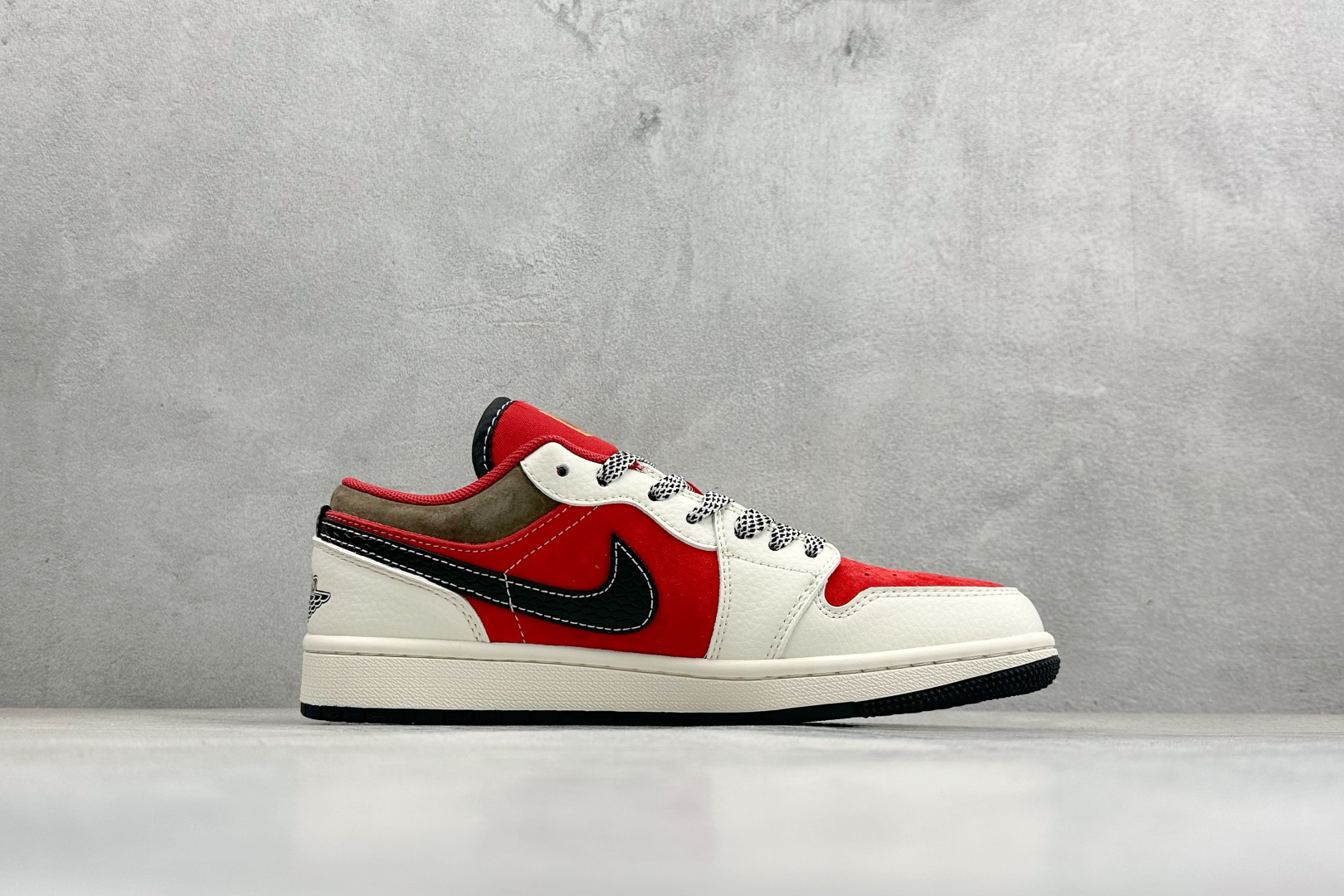 Air Jordan 1 Low AJ1 乔1 马年限定 骏马奔腾 高端定制 低帮复古篮球鞋 FC7688-203-High Quatity Cheap Brand wholesale wholesaler seller Clothes Bags handbags Sneakers Top Fashion Clothing Shoes from China Factory Chinese suppliers best Quality Beautiful Price Air Jordan 1 Low AJ1 乔1 马年限定 骏马奔腾 高端定制 低帮复古篮球鞋 FC7688-203