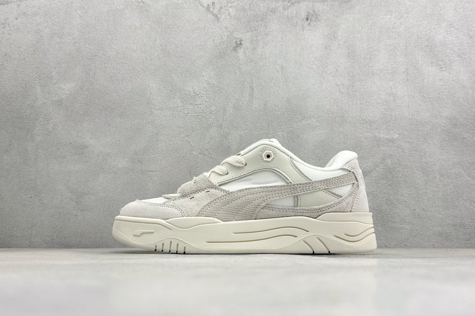 TG版Puma-180 Reflect 防滑耐磨低帮板鞋 孔眼底座和脚趾凸起由猪八革材料制成 394873-01