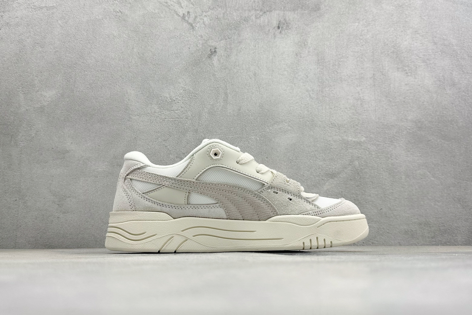 TG版Puma-180 Reflect 防滑耐磨低帮板鞋 孔眼底座和脚趾凸起由猪八革材料制成 394873-01