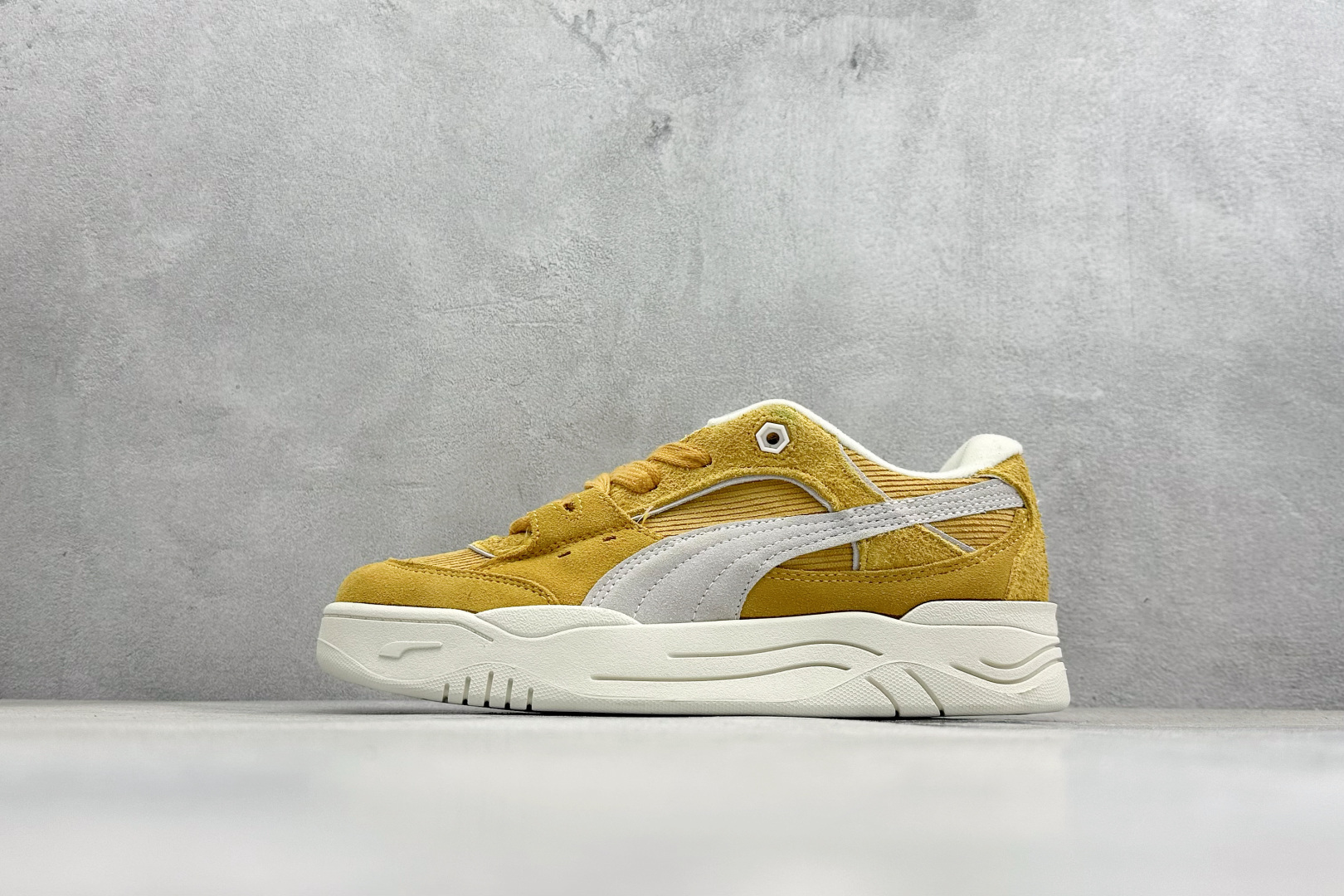 TG版Puma-180 Reflect 防滑耐磨低帮板鞋 孔眼底座和脚趾凸起由猪八革材料制成 393287-01