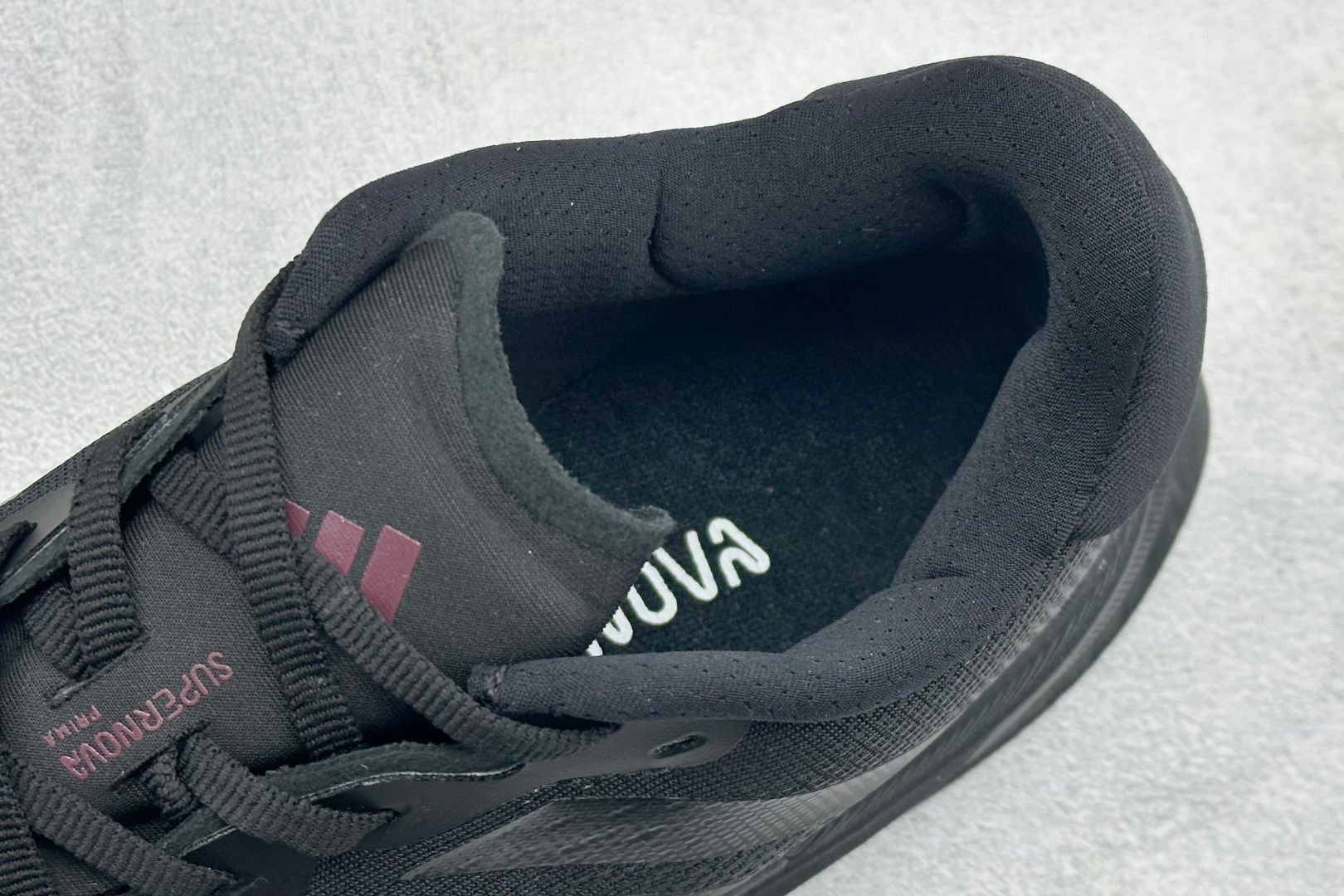 Adidas Supernova Prima M 低帮透气休闲运动跑鞋 TE1689