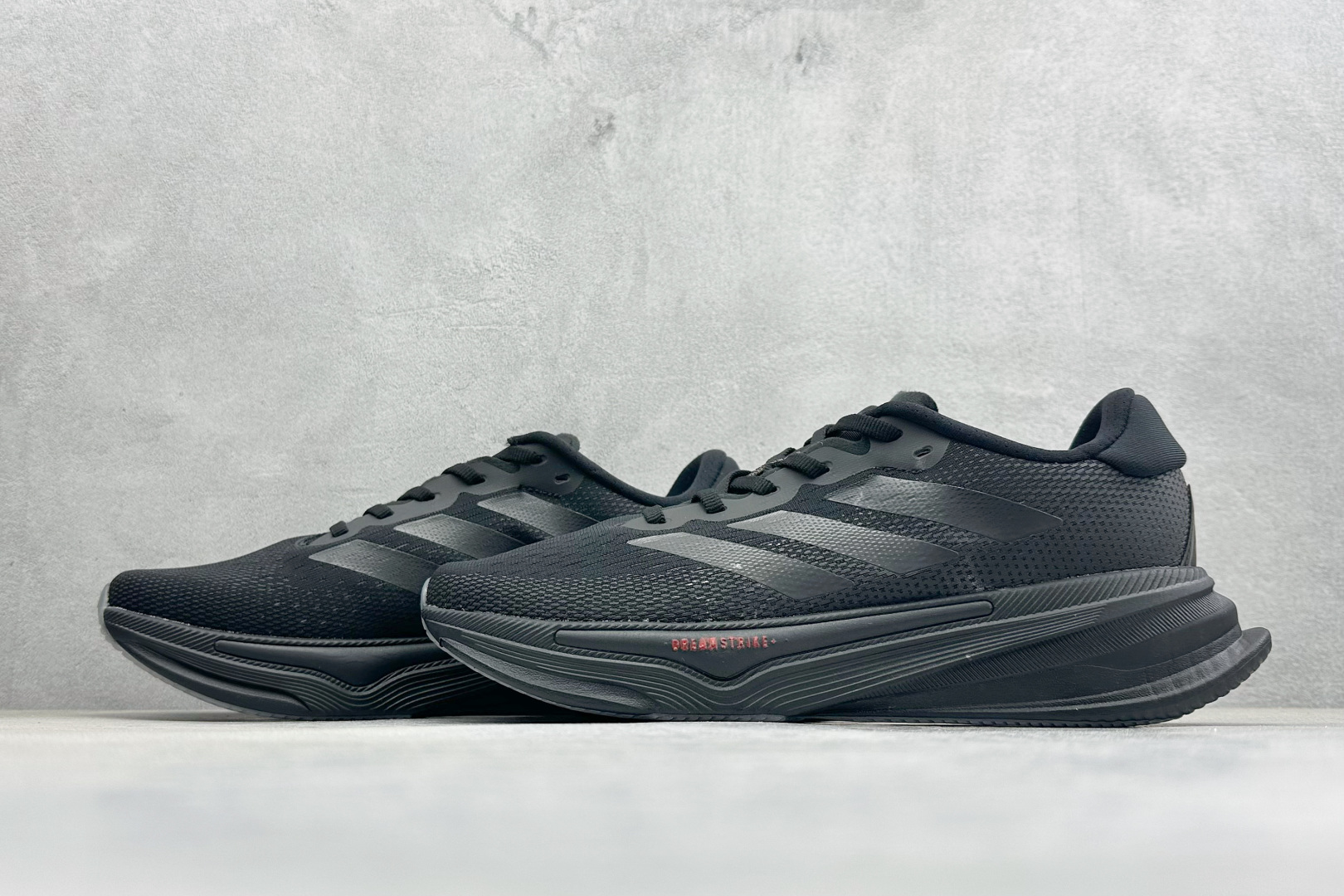 Adidas Supernova Prima M 低帮透气休闲运动跑鞋 TE1689