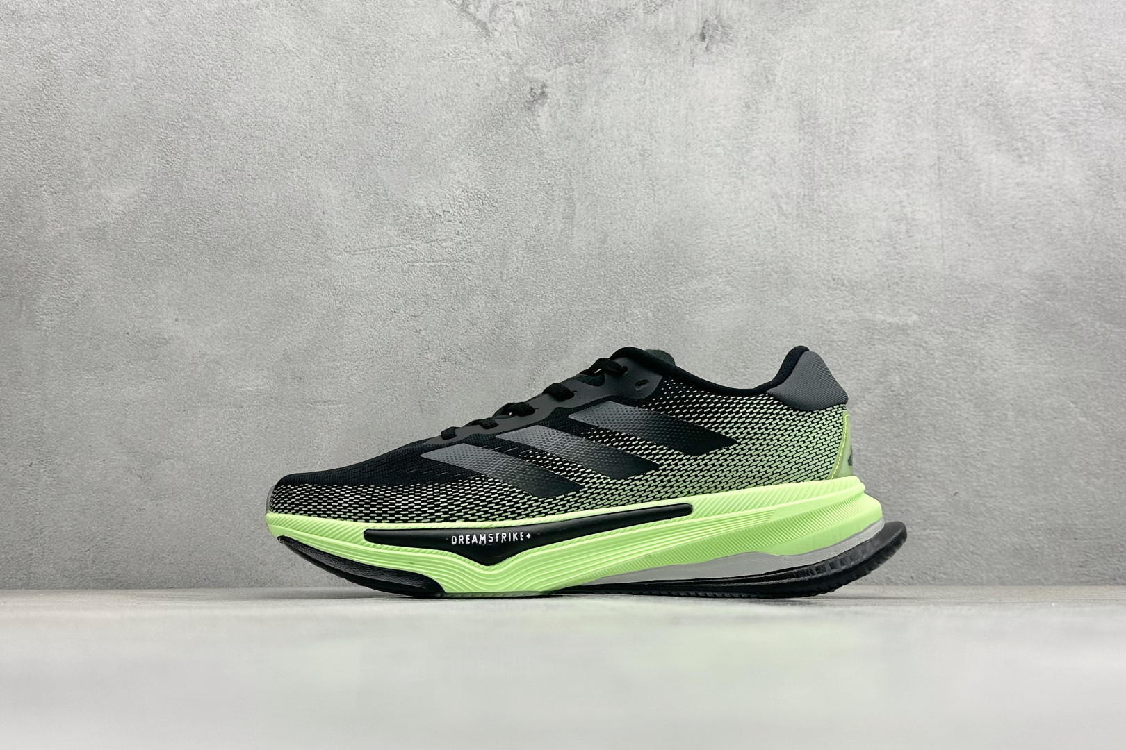 Adidas Supernova Prima M 低帮透气休闲运动跑鞋 TE1688