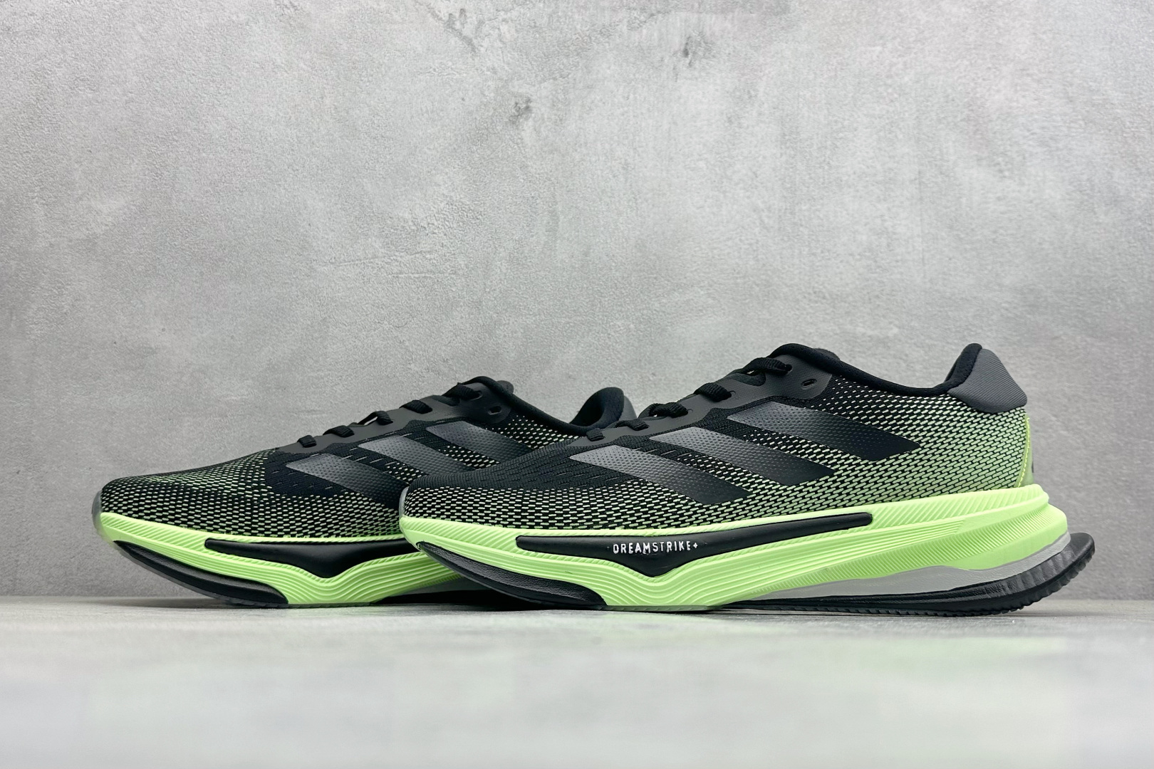 Adidas Supernova Prima M 低帮透气休闲运动跑鞋 TE1688