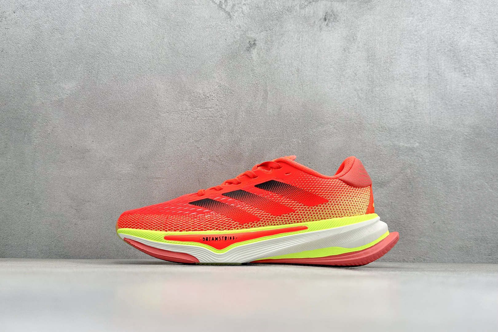 Adidas Supernova Prima M 低帮透气休闲运动跑鞋 TE1686