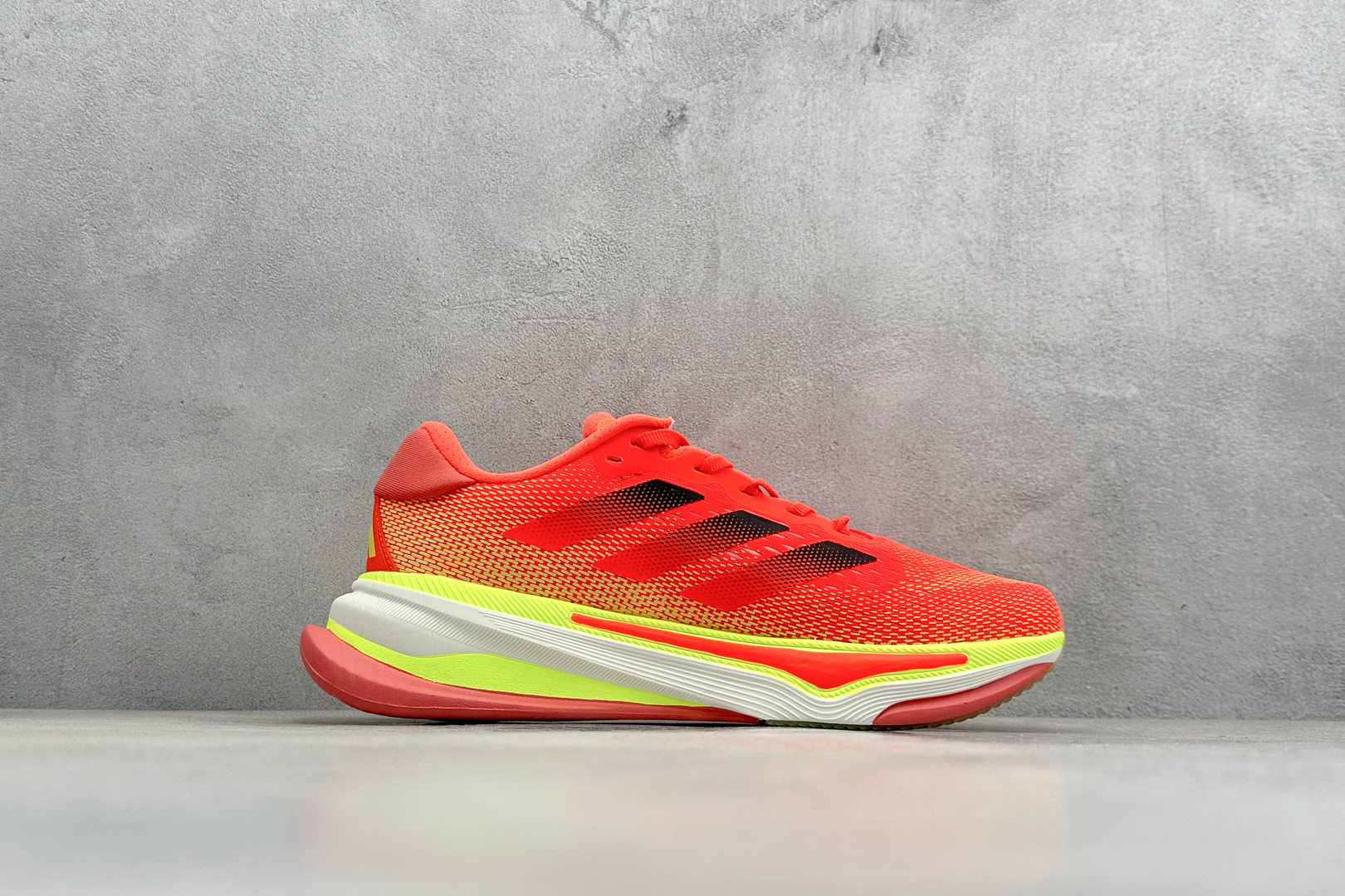 Adidas Supernova Prima M 低帮透气休闲运动跑鞋 TE1686