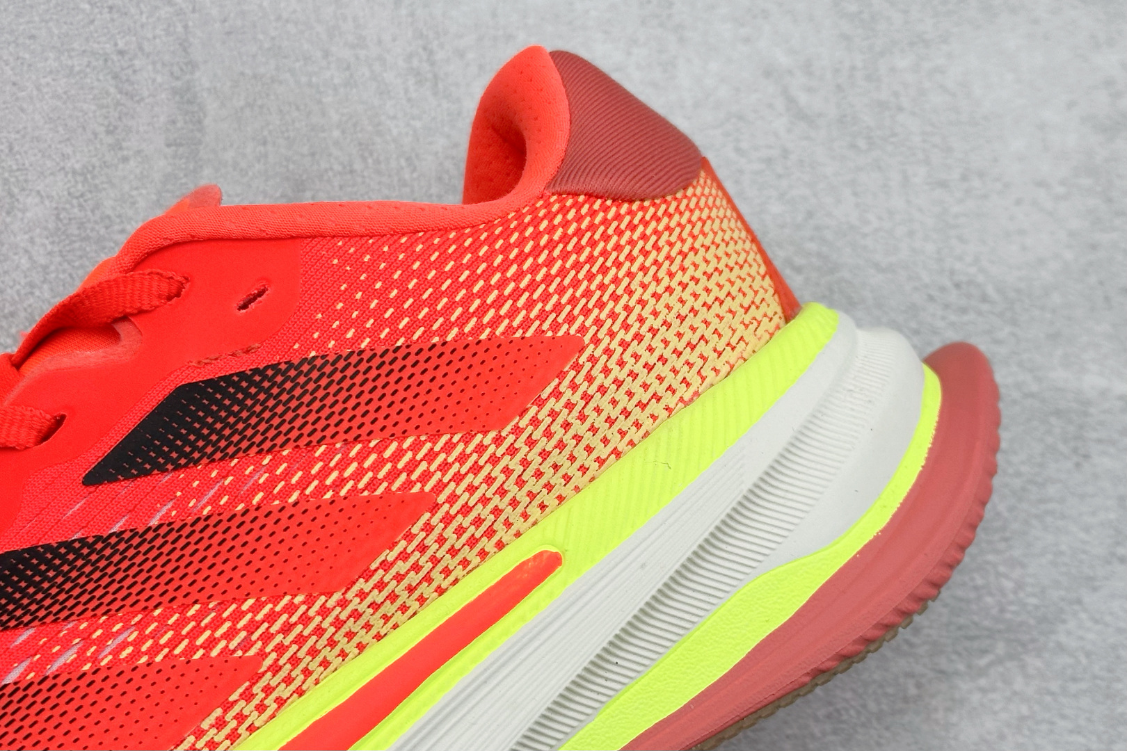 Adidas Supernova Prima M 低帮透气休闲运动跑鞋 TE1686