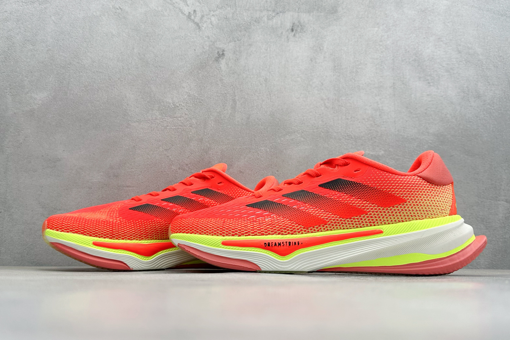 Adidas Supernova Prima M 低帮透气休闲运动跑鞋 TE1686