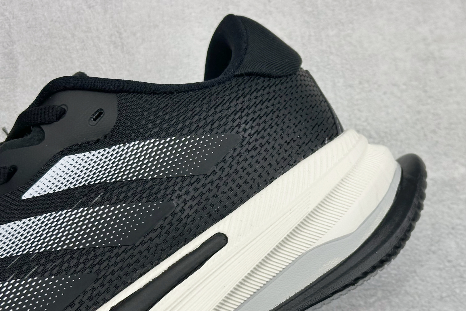Adidas Supernova Prima M 低帮透气休闲运动跑鞋 TE1687