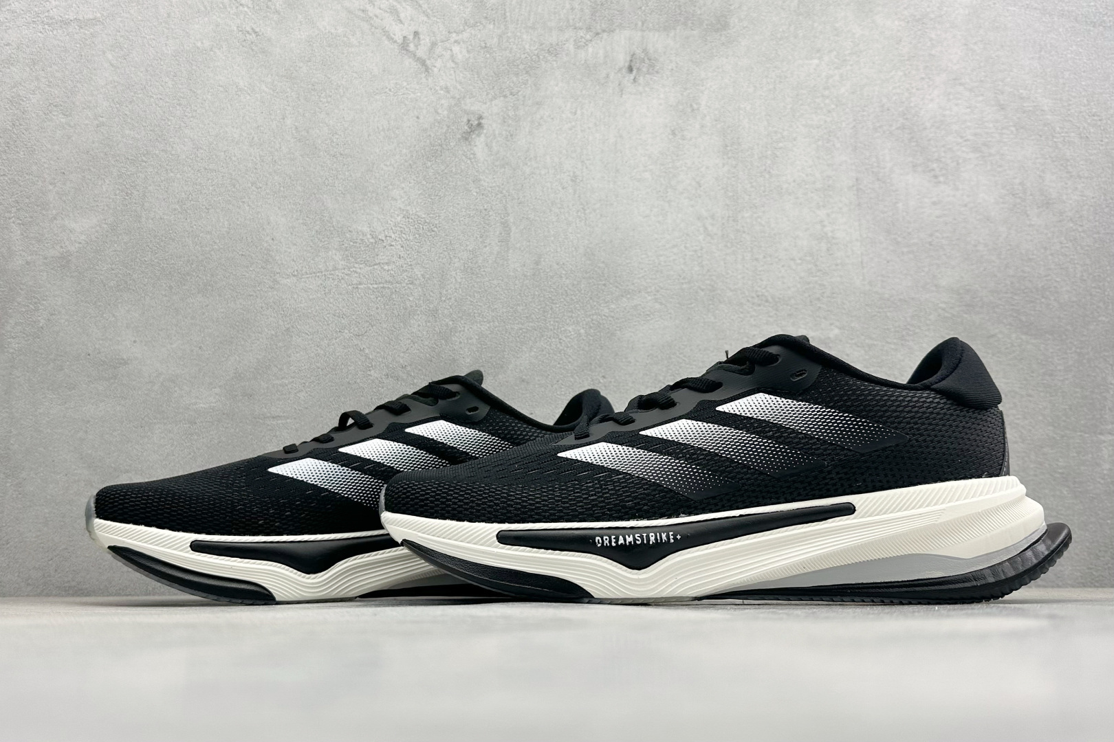 Adidas Supernova Prima M 低帮透气休闲运动跑鞋 TE1687
