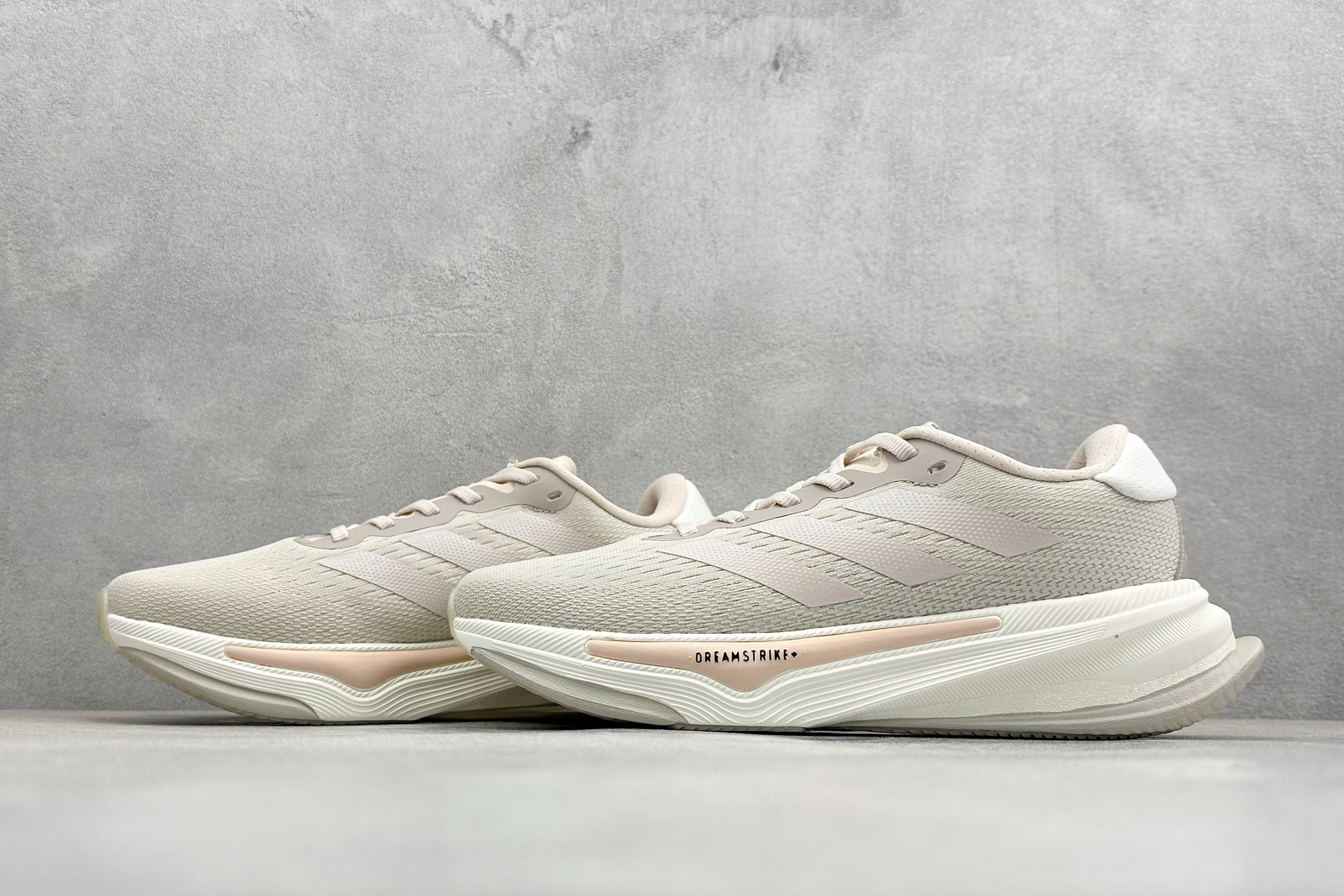Adidas Supernova Prima M 低帮透气休闲运动跑鞋 TE1685