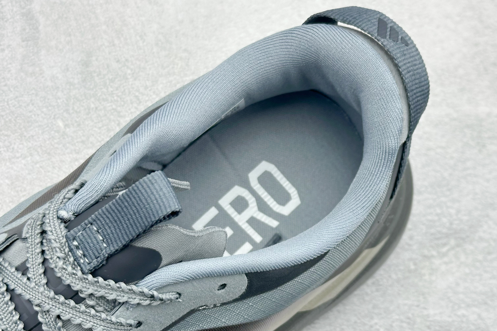 TY版AD ADIZERO EVO SL ATR 阿迪超轻透气缓震跑鞋 KK0310