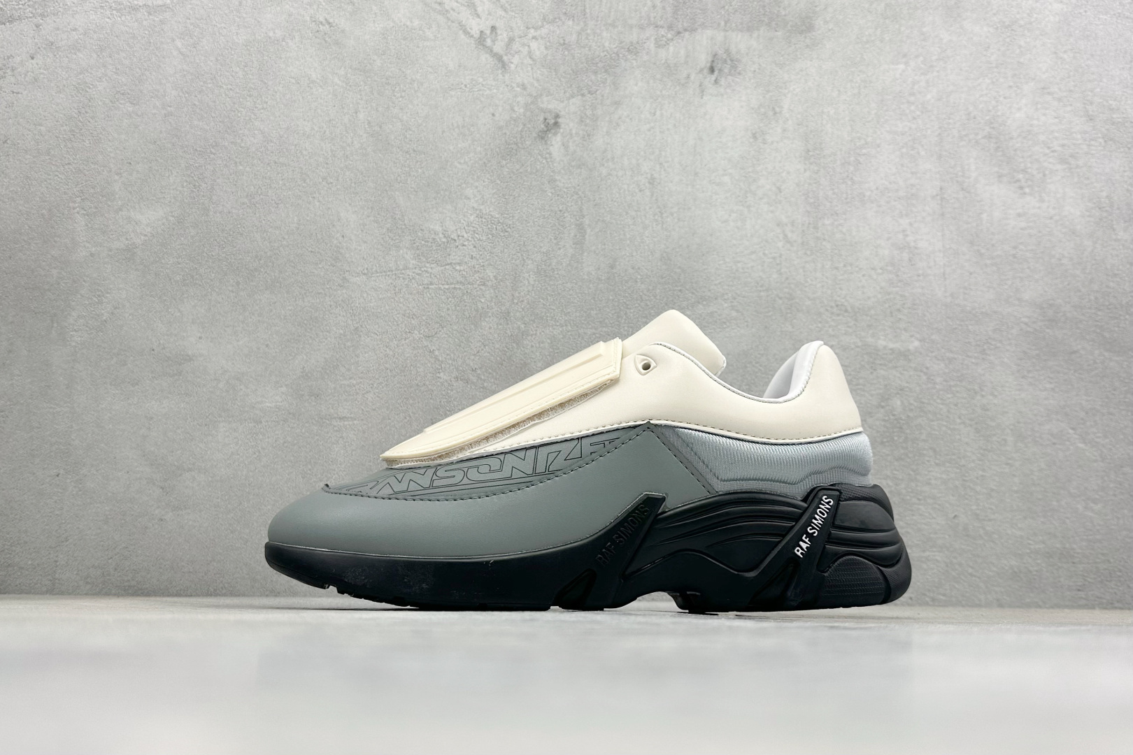 RAF SIMONS Antei 先锋潮流 复古低帮休闲鞋 HR740009L