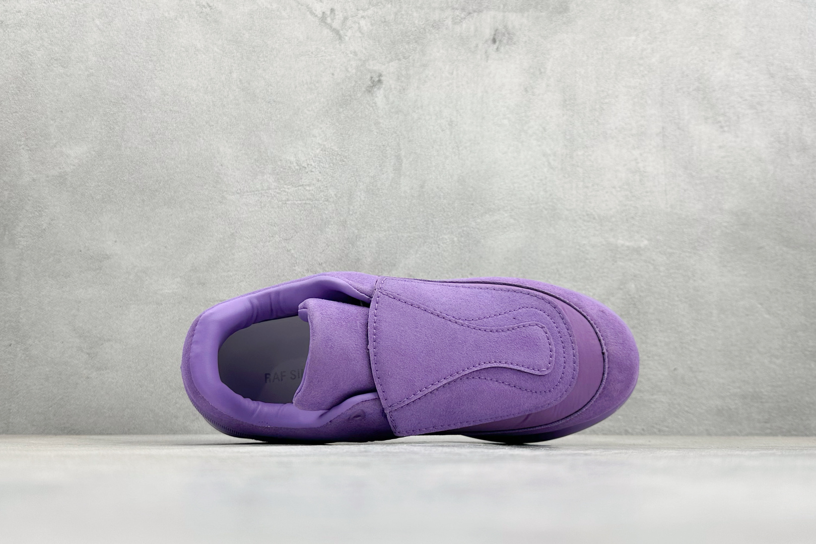 RAF SIMONS Antei 先锋潮流 复古低帮休闲鞋 HR740001L-High Quatity Cheap Brand wholesale wholesaler seller Clothes Bags handbags Sneakers Top Fashion Clothing Shoes from China Factory Chinese suppliers best Quality Beautiful Price RAF SIMONS Antei 先锋潮流 复古低帮休闲鞋 HR740001L