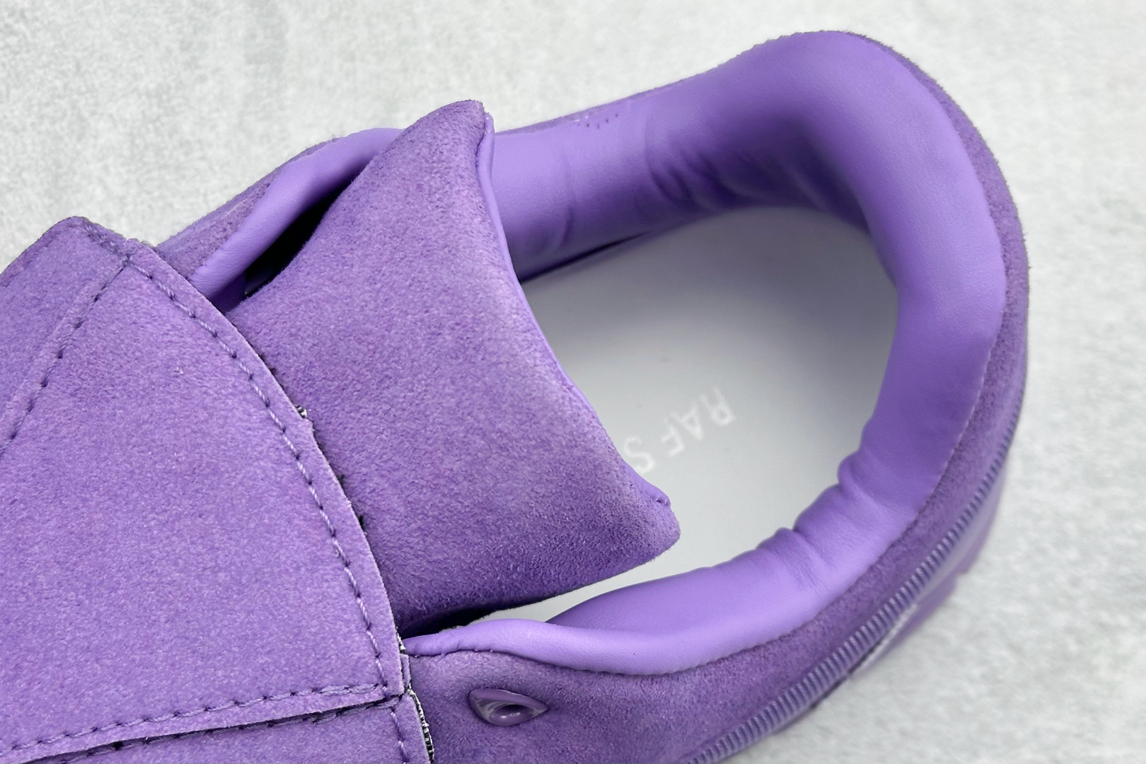 RAF SIMONS Antei 先锋潮流 复古低帮休闲鞋 HR740001L-High Quatity Cheap Brand wholesale wholesaler seller Clothes Bags handbags Sneakers Top Fashion Clothing Shoes from China Factory Chinese suppliers best Quality Beautiful Price RAF SIMONS Antei 先锋潮流 复古低帮休闲鞋 HR740001L