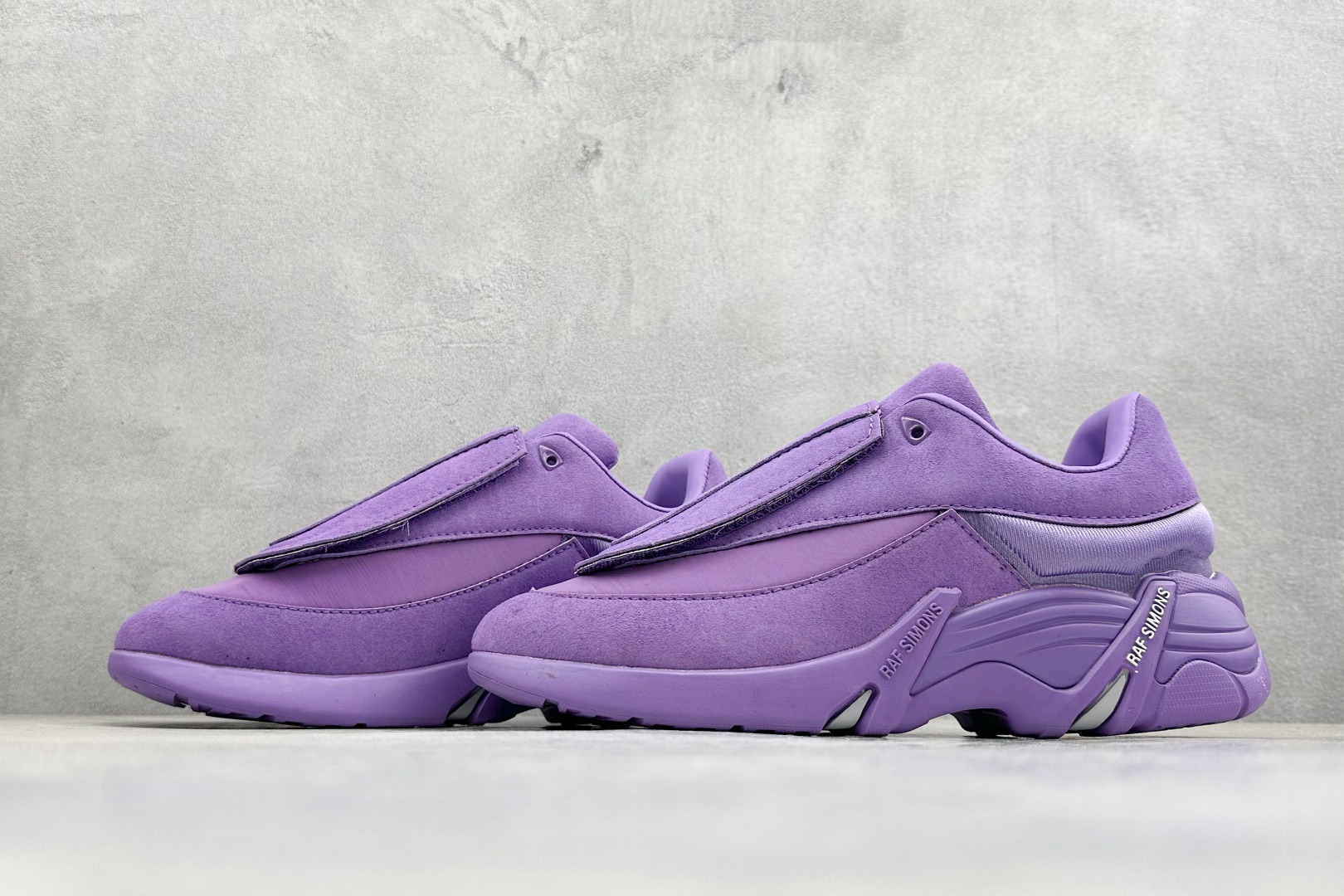 RAF SIMONS Antei 先锋潮流 复古低帮休闲鞋 HR740001L-High Quatity Cheap Brand wholesale wholesaler seller Clothes Bags handbags Sneakers Top Fashion Clothing Shoes from China Factory Chinese suppliers best Quality Beautiful Price RAF SIMONS Antei 先锋潮流 复古低帮休闲鞋 HR740001L