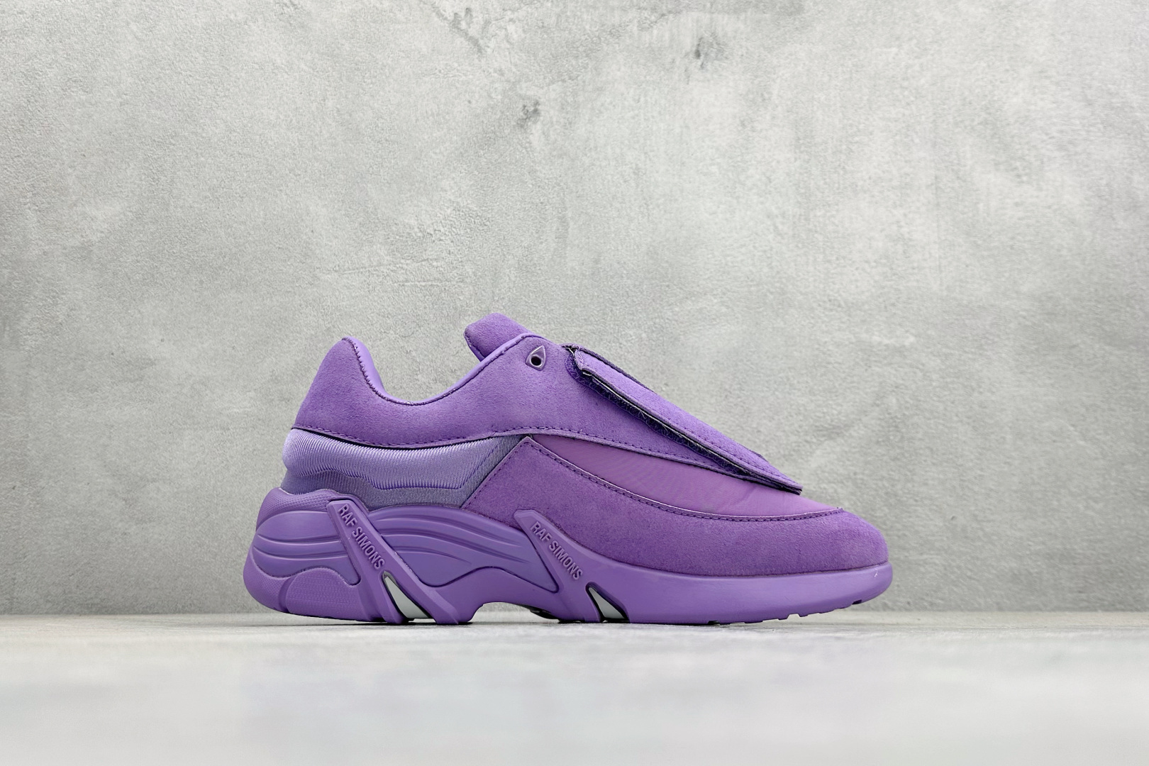 RAF SIMONS Antei 先锋潮流 复古低帮休闲鞋 HR740001L-High Quatity Cheap Brand wholesale wholesaler seller Clothes Bags handbags Sneakers Top Fashion Clothing Shoes from China Factory Chinese suppliers best Quality Beautiful Price RAF SIMONS Antei 先锋潮流 复古低帮休闲鞋 HR740001L