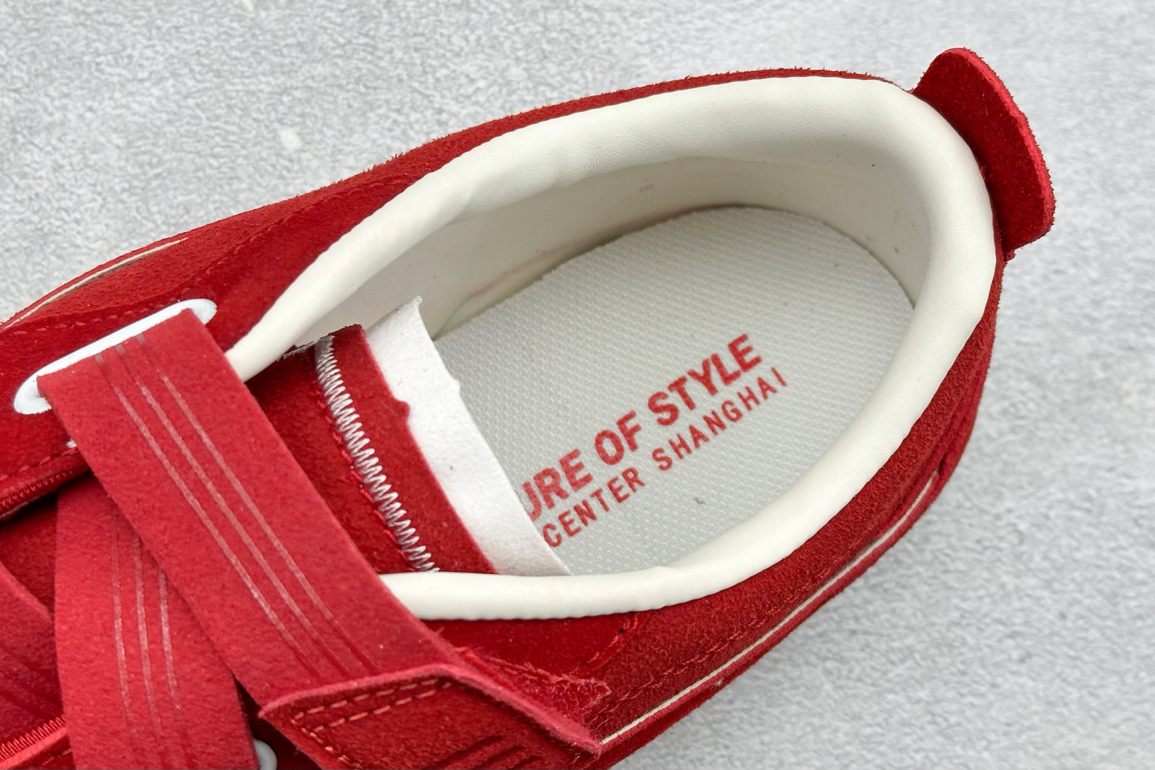 Adidas Urban Reverie阿迪舒适时尚魔术贴防滑耐磨生活休闲鞋 KJ9088-High Quatity Cheap Brand wholesale wholesaler seller Clothes Bags handbags Sneakers Top Fashion Clothing Shoes from China Factory Chinese suppliers best Quality Beautiful Price Adidas Urban Reverie阿迪舒适时尚魔术贴防滑耐磨生活休闲鞋 KJ9088