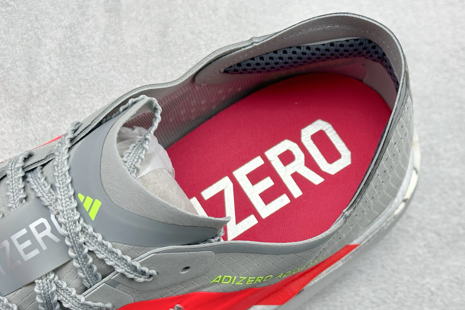 Adidas ADIZERO ADIOS PRO 5 M 马拉松竞速专业跑鞋 CELERMESH针织网面非常轻薄 K18293