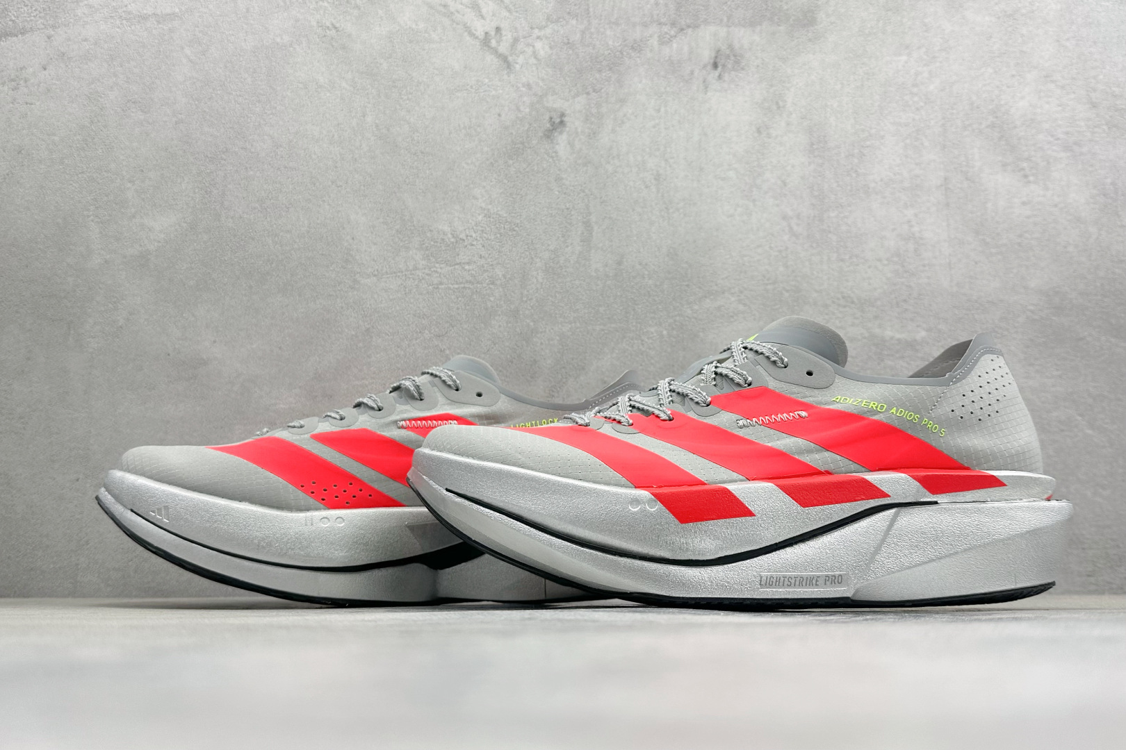 Adidas ADIZERO ADIOS PRO 5 M 马拉松竞速专业跑鞋 CELERMESH针织网面非常轻薄 K18293