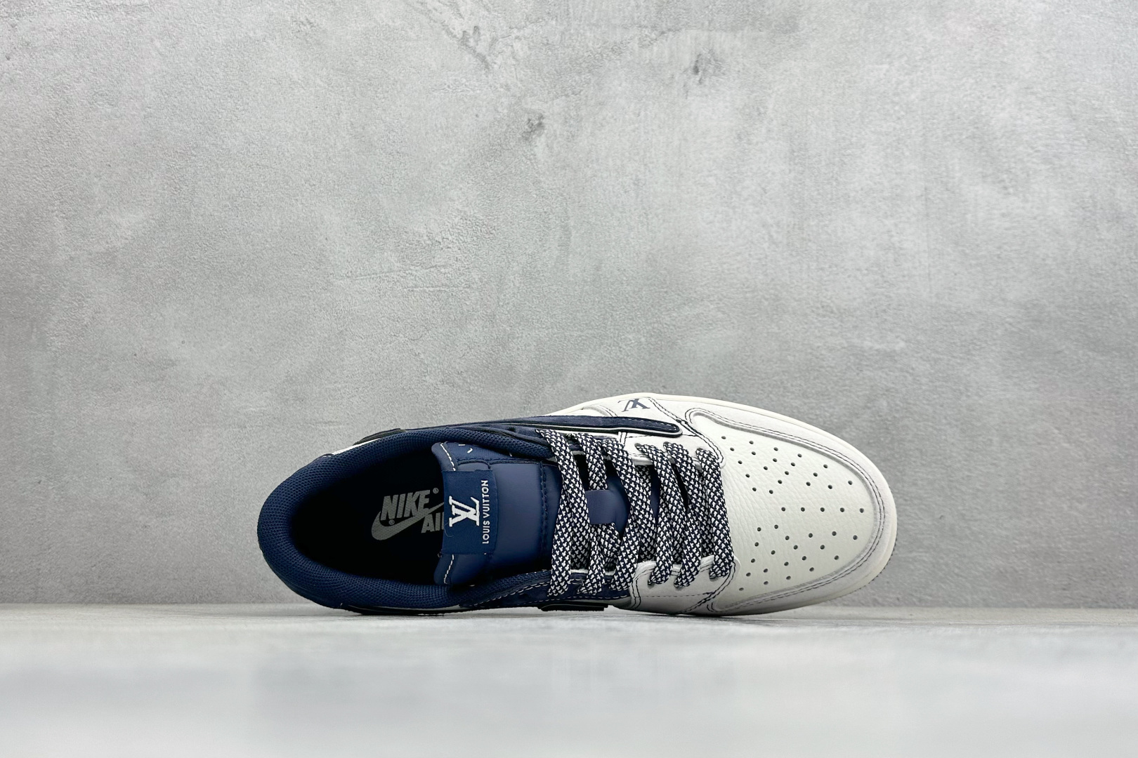 Air Jordan 1 Low AJ1 乔1 LV联名 高端定制 倒钩低帮复古篮球鞋 CX5050-Y37