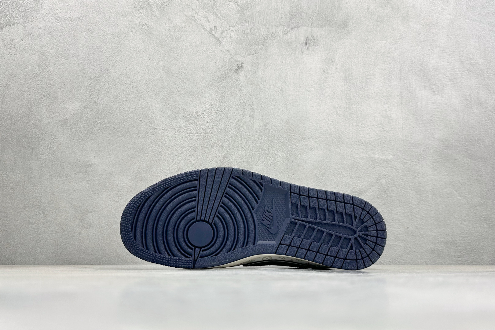 Air Jordan 1 Low AJ1 乔1 LV联名 高端定制 倒钩低帮复古篮球鞋 CX5050-Y37