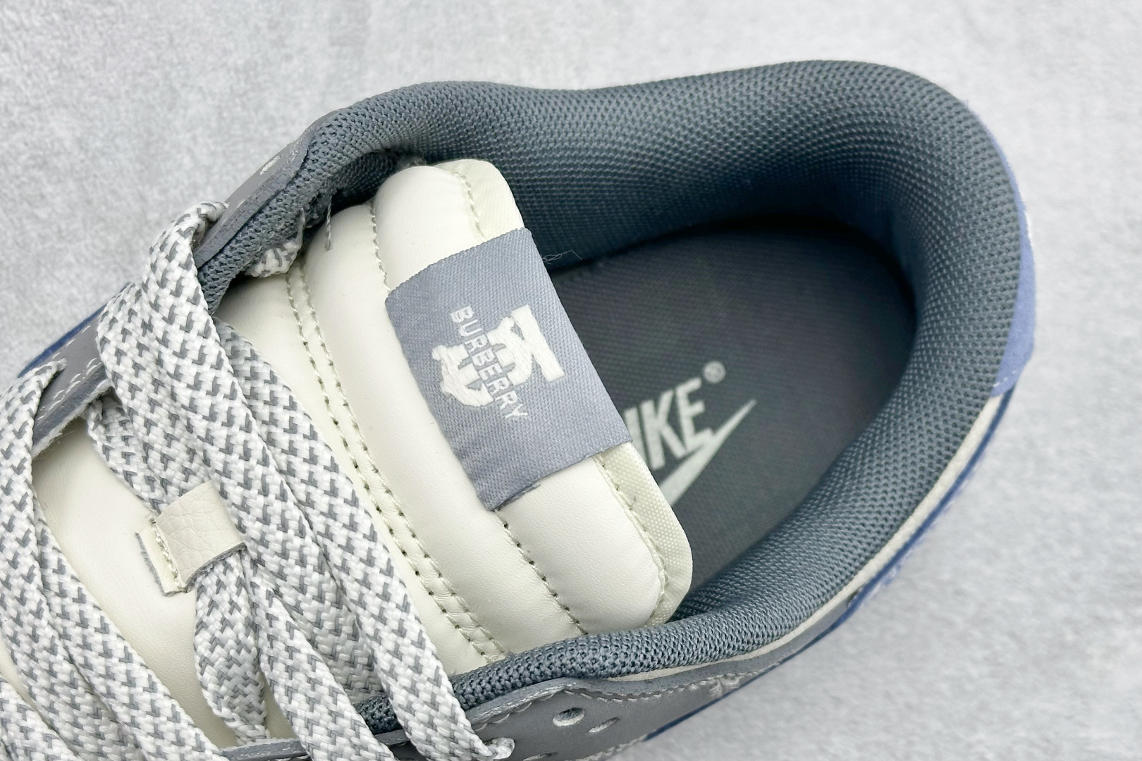 Nike SB Dunk Low 巴宝莉联名 灰蓝拼接 周年高端定制 低帮休闲板鞋 JP1628-035