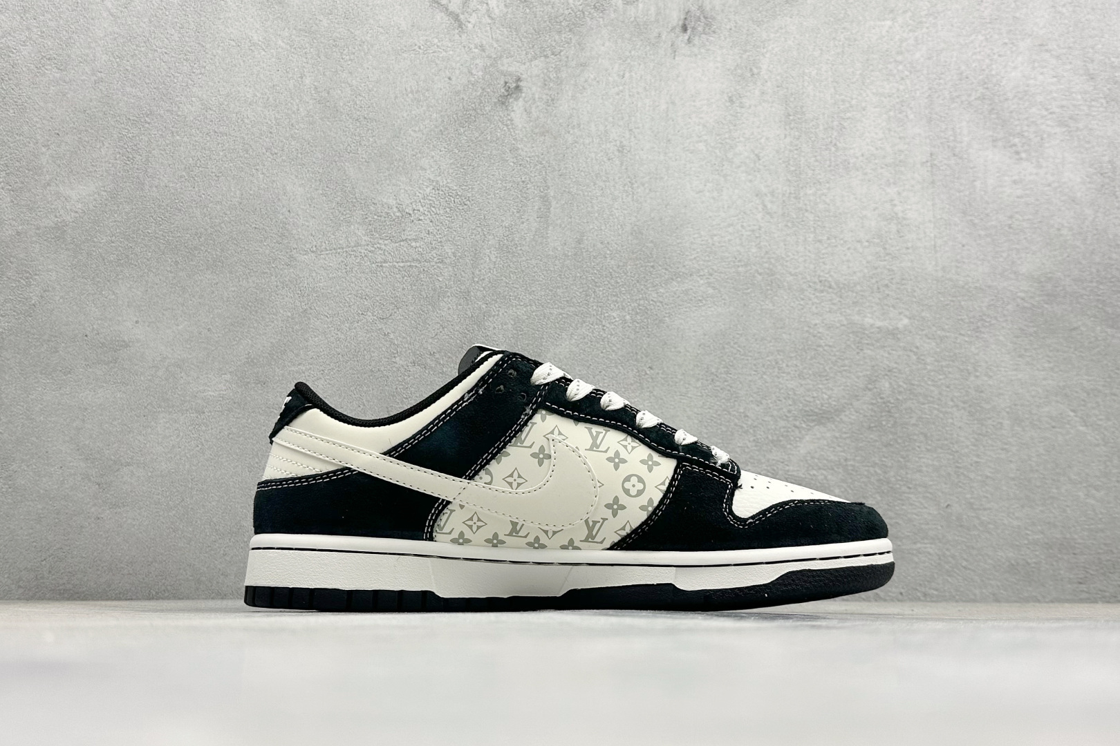 黑白奢潮 板鞋新标杆｜Nike Dunk Low x LV定制款 KG6699-F02