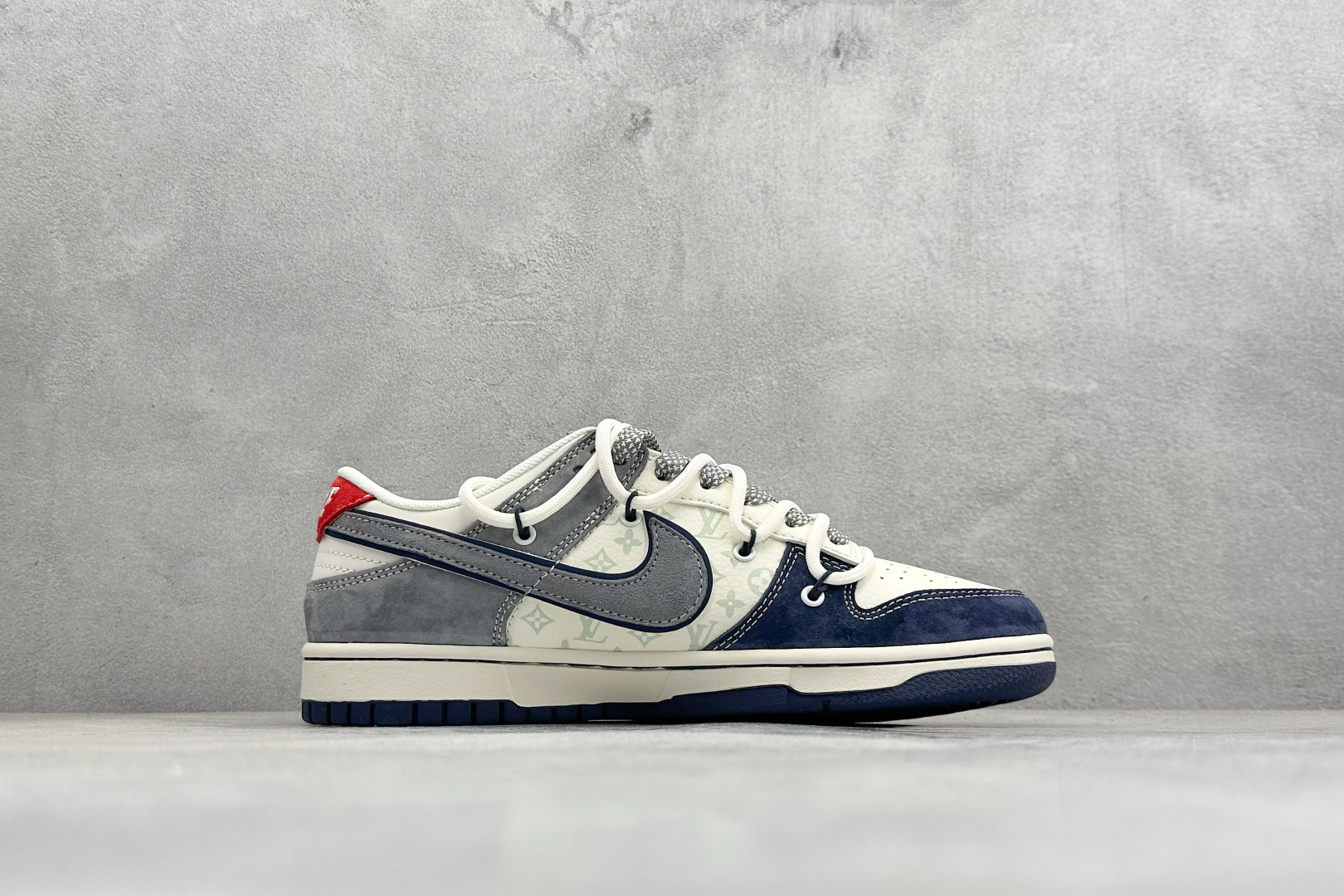 奢潮融合 板鞋新章｜Nike Dunk Low x LV定制款 CX5050-Y42