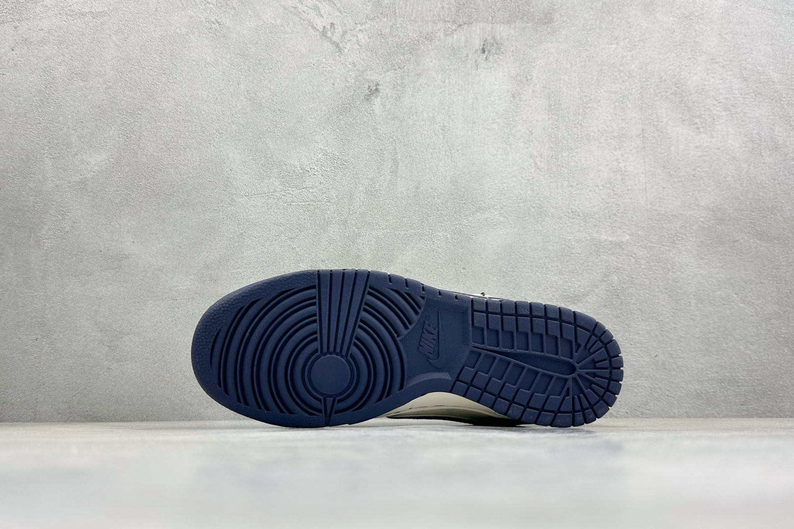 奢潮融合 板鞋新章｜Nike Dunk Low x LV定制款 CX5050-Y42