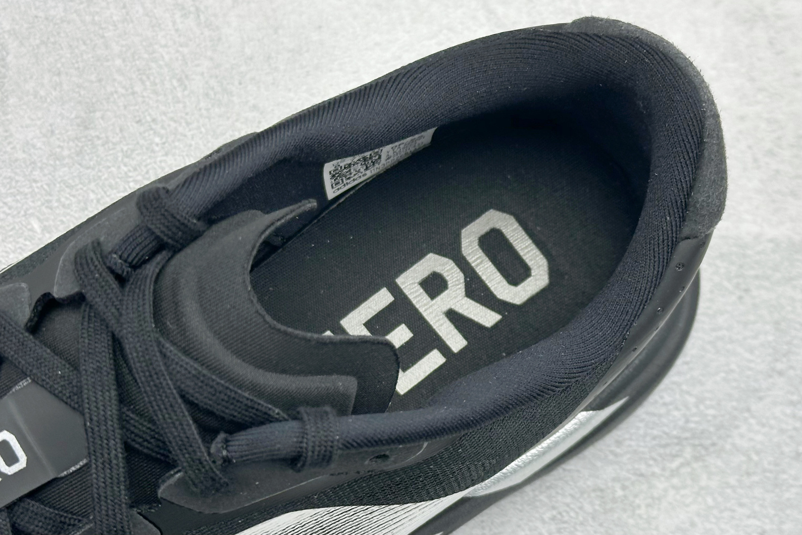 PAdidas Adizero Evo SL 阿迪超轻透气缓震跑鞋 KJ9663